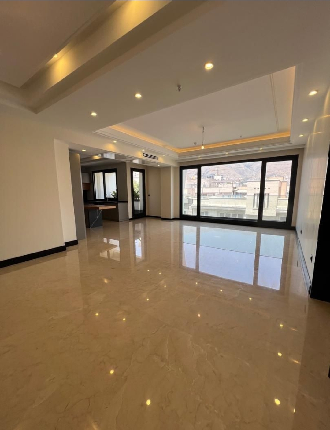 فروش آپارتمان 80 متر منظریه غرق نور ویو کوهستان