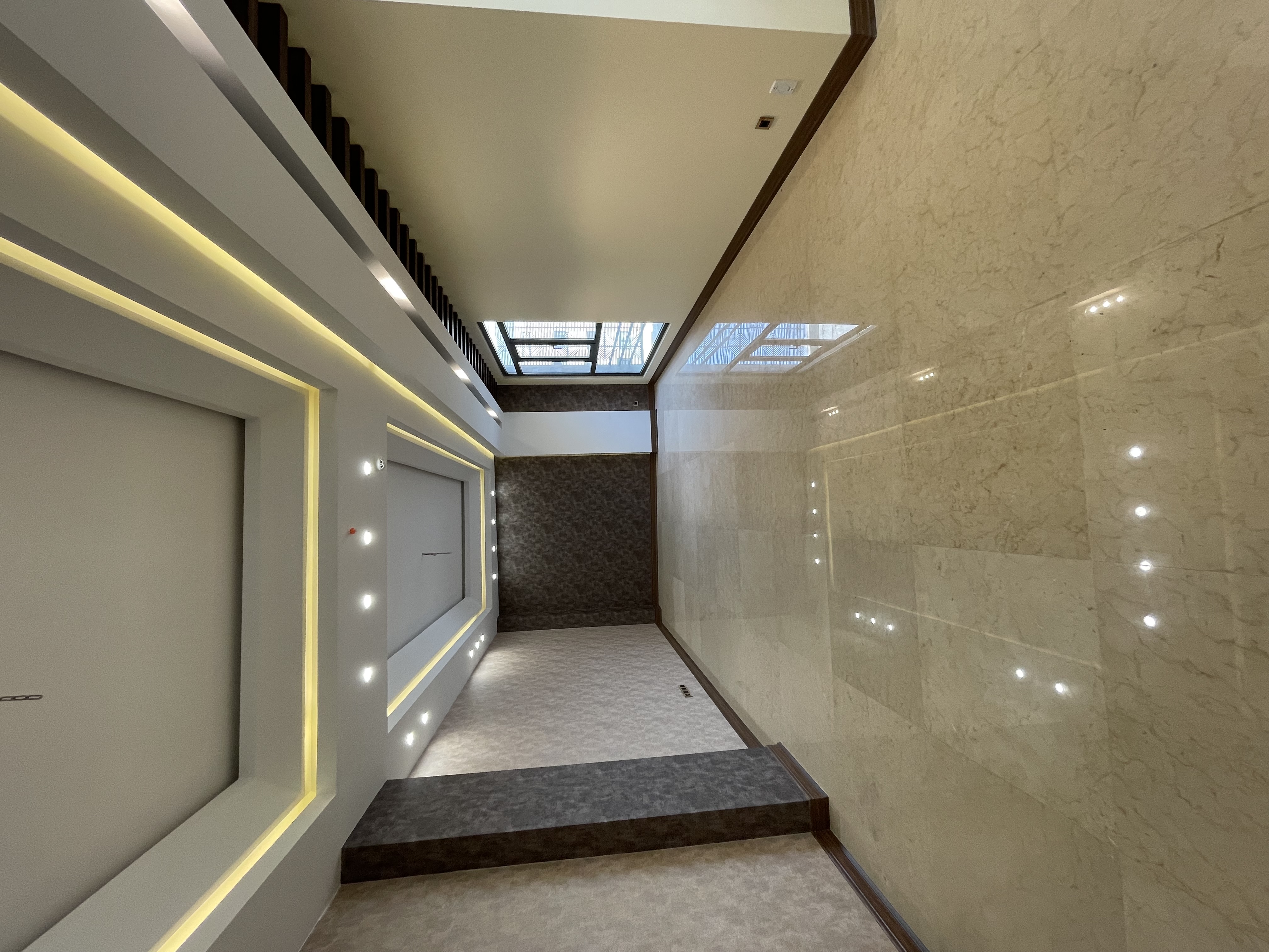 فروش آپارتمان 110 متر فرمانیه فول 2 پارکینگ