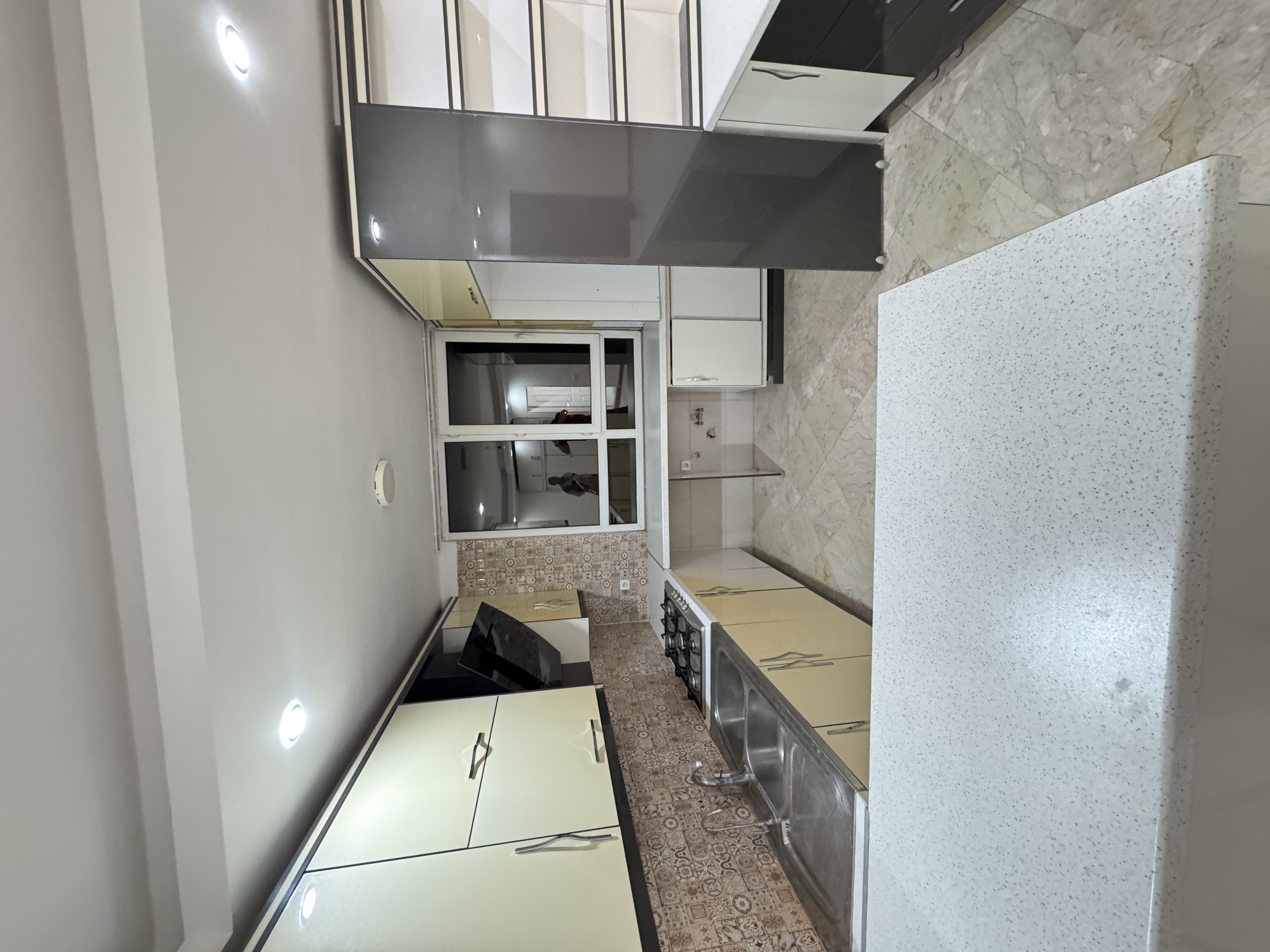 اجاره اپارتمان 163 متر مدائن فول امکانات