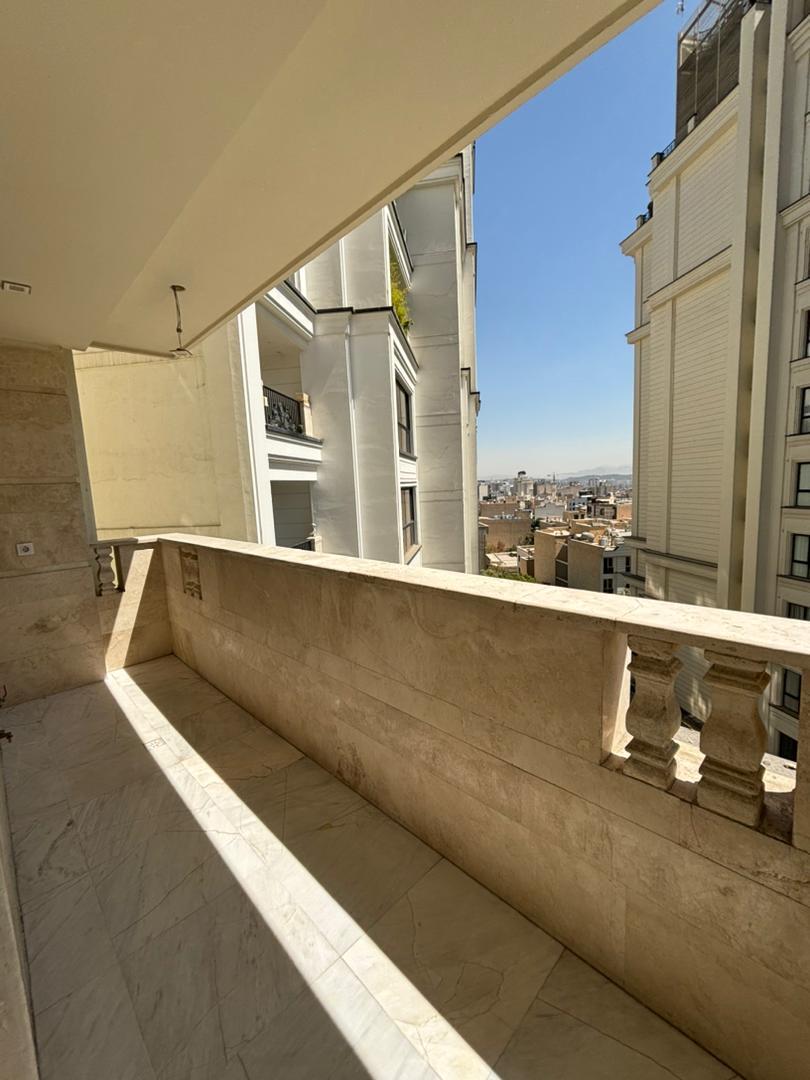 فروش اقدسیه 208 متر اقدسیه لوکیشن دسترسی به پارک و اتوبان مناسب سرمایه گذاری