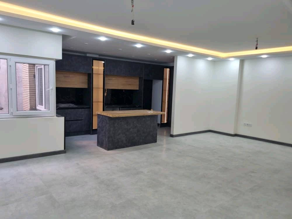 فروش آپارتمان دیباجی 95متر نور و نقشه بینظیر پارکینگ سندی