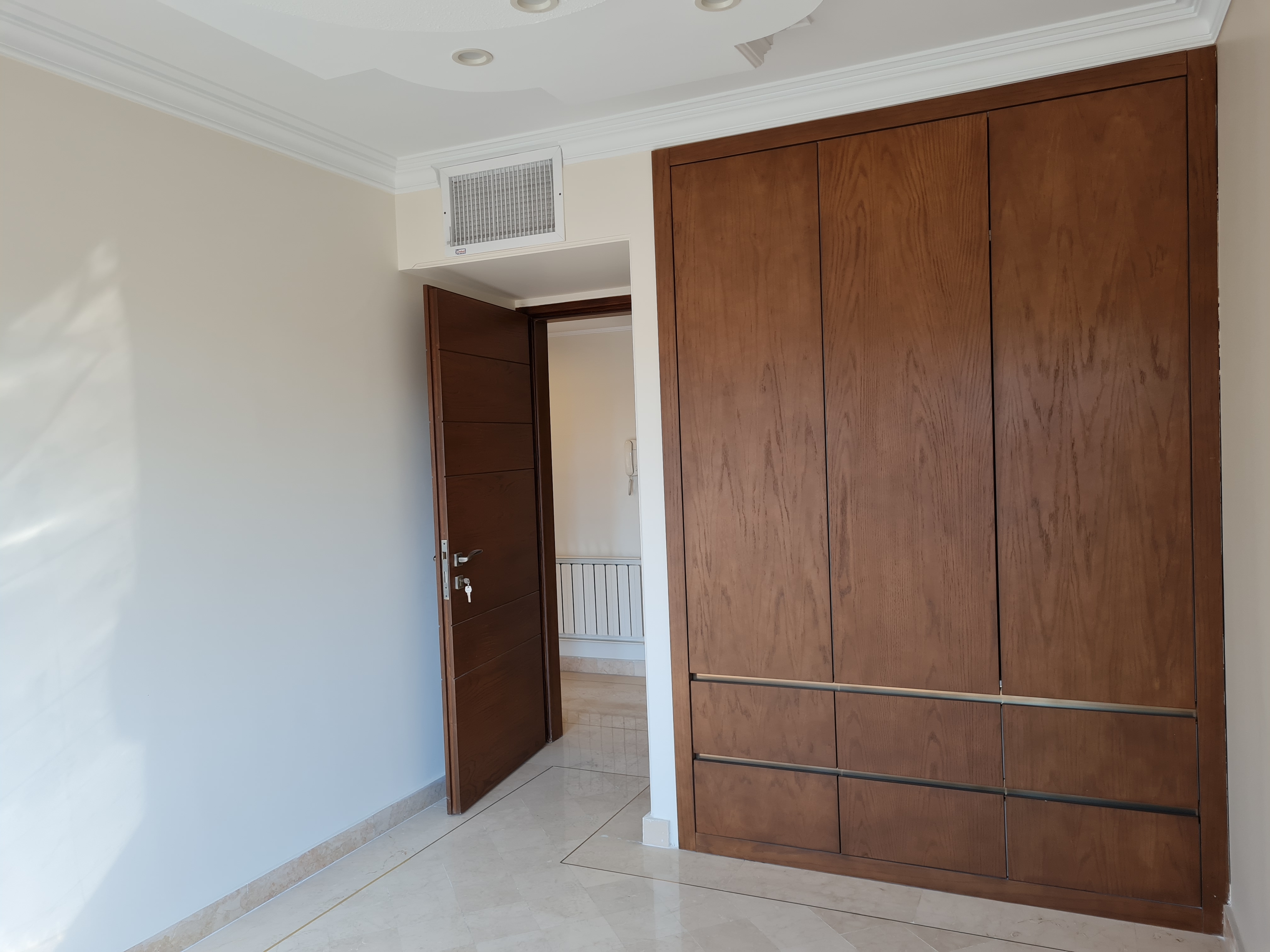 فروش آپارتمان 200 متر تاپ لوکیشن دروس