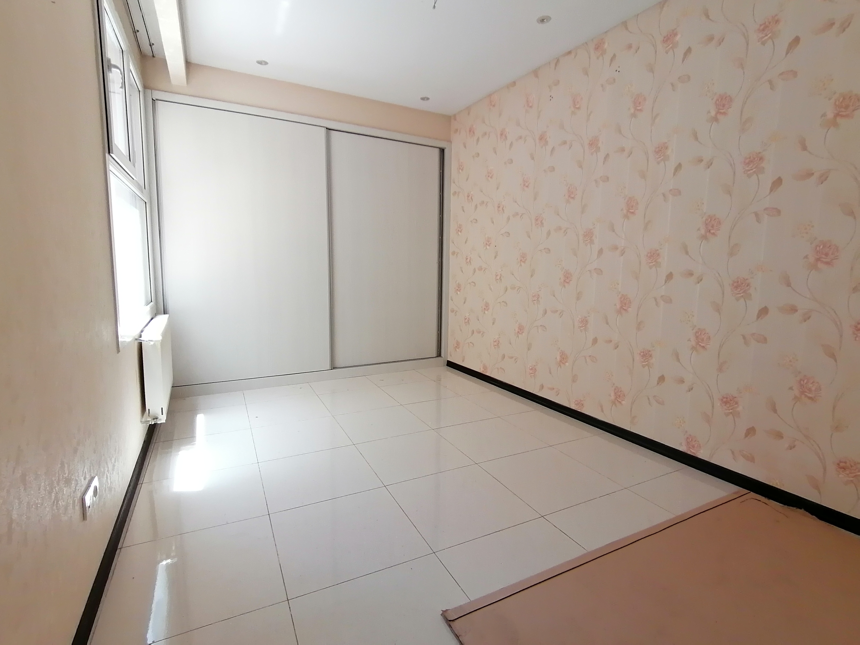 فروش آپارتمان 98 متر اندرزگو ورودی لابی مبله