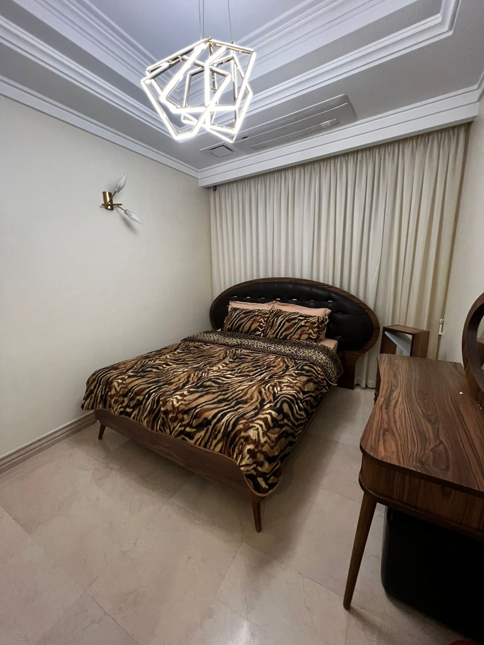 اجاره آپارتمان 150 متری در نیاوران