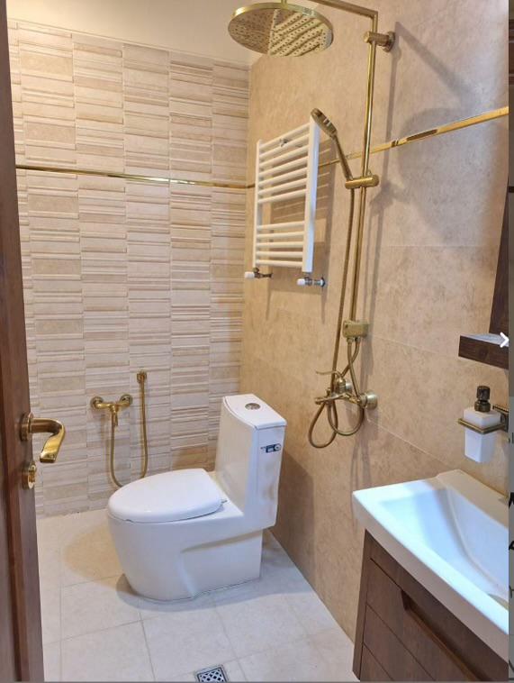 فروش واحد 158متری فول امکانات خوش متریال