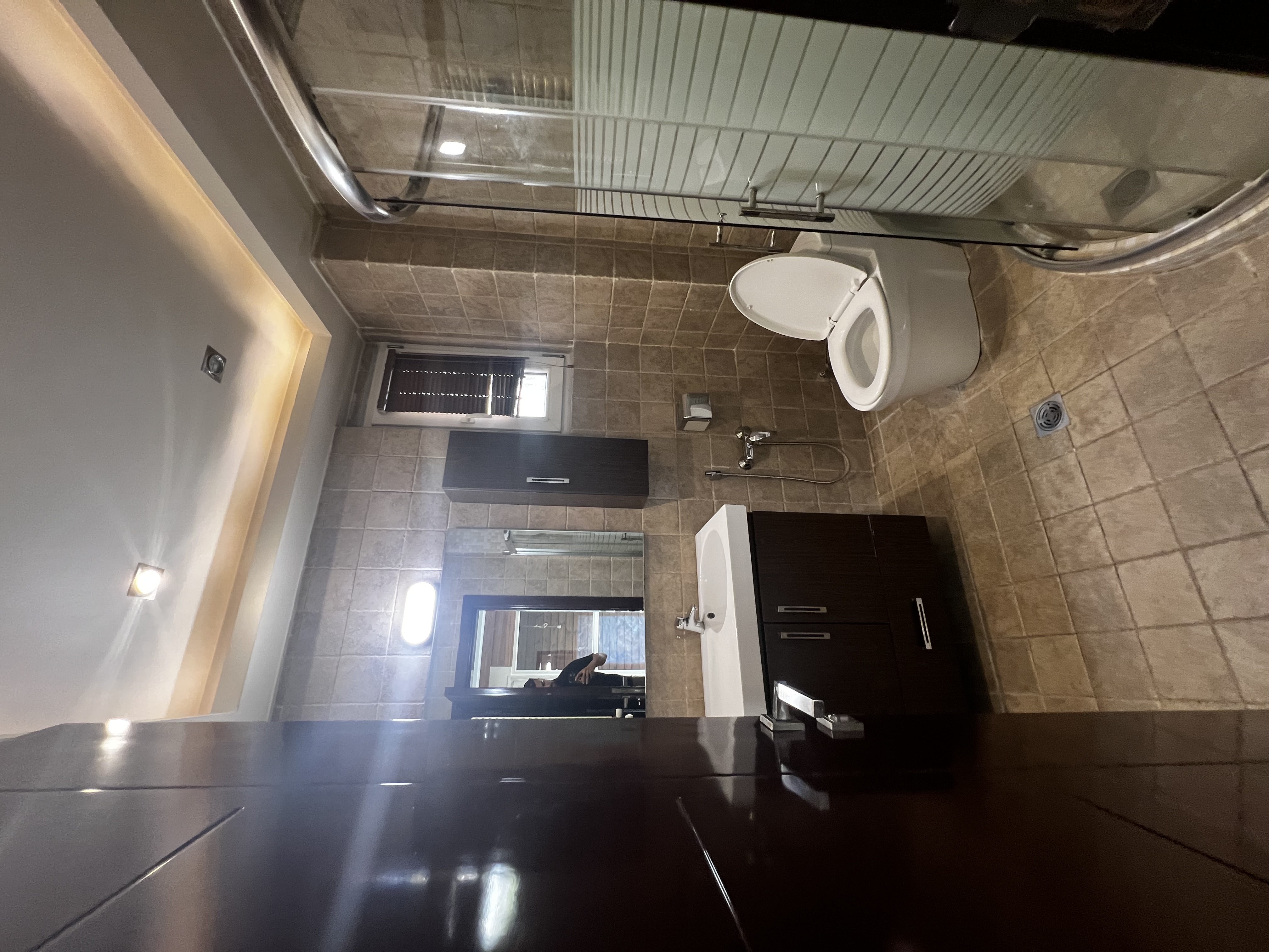 فروش 150 متر آپارتمان اختیاریه غرق نور حیاط