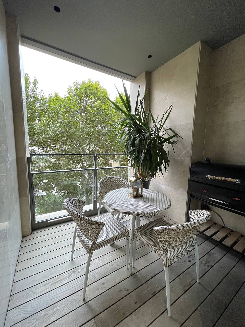 اجاره آپارتمان 195 متر فرمانیه تراس چیدمان بدون مشرف