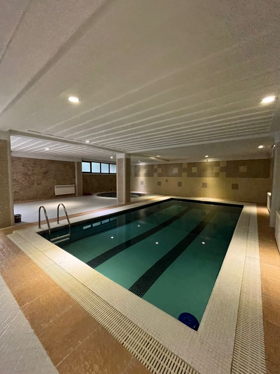 فروش آپارتمان 151متر آجودانیه فول مشاعات