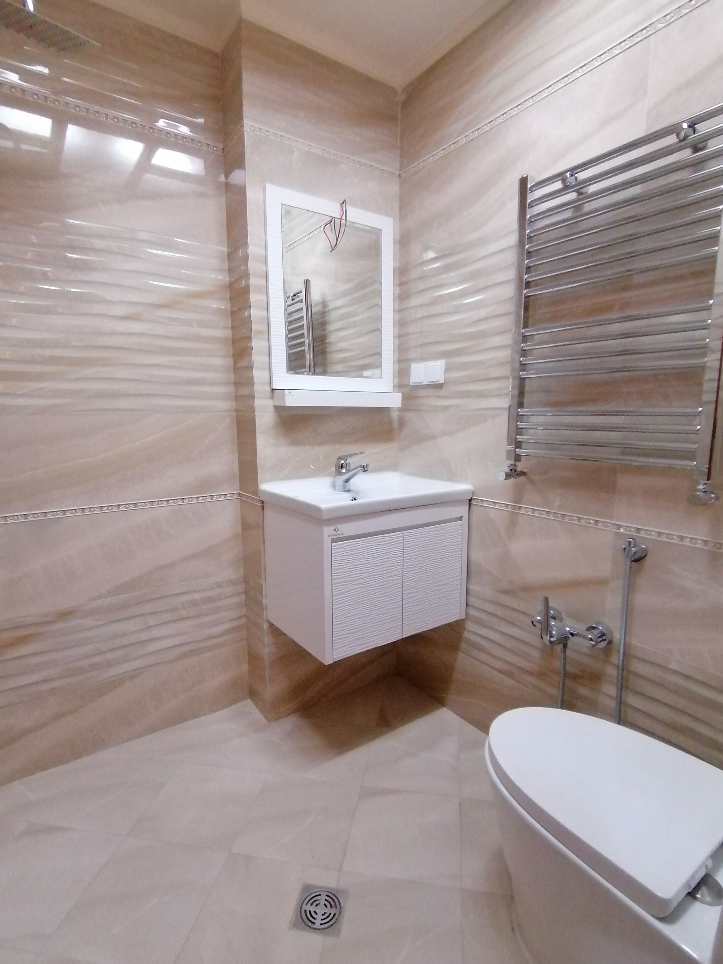 فروش آپارتمان 125متر 3خواب سهیل مشاعات آبی