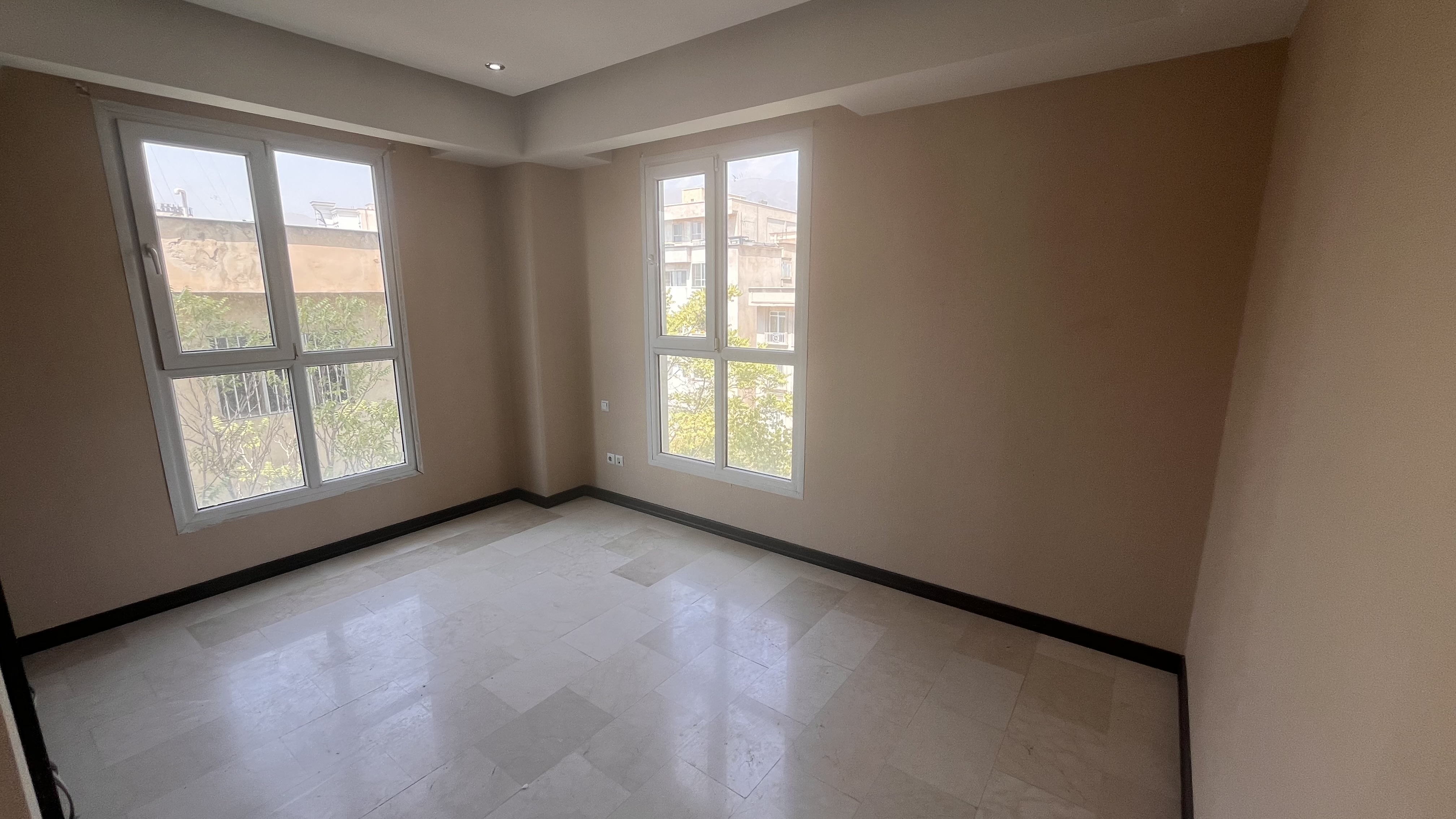 اجاره آپارتمان 110متر هروی فول امکانات