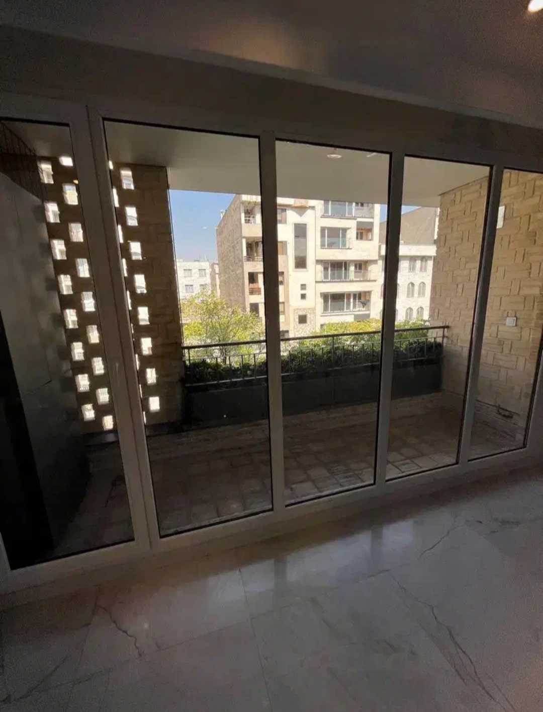 اجاره آپارتمان 160متر/3خواب/لوکس /روف گاردین/لابی