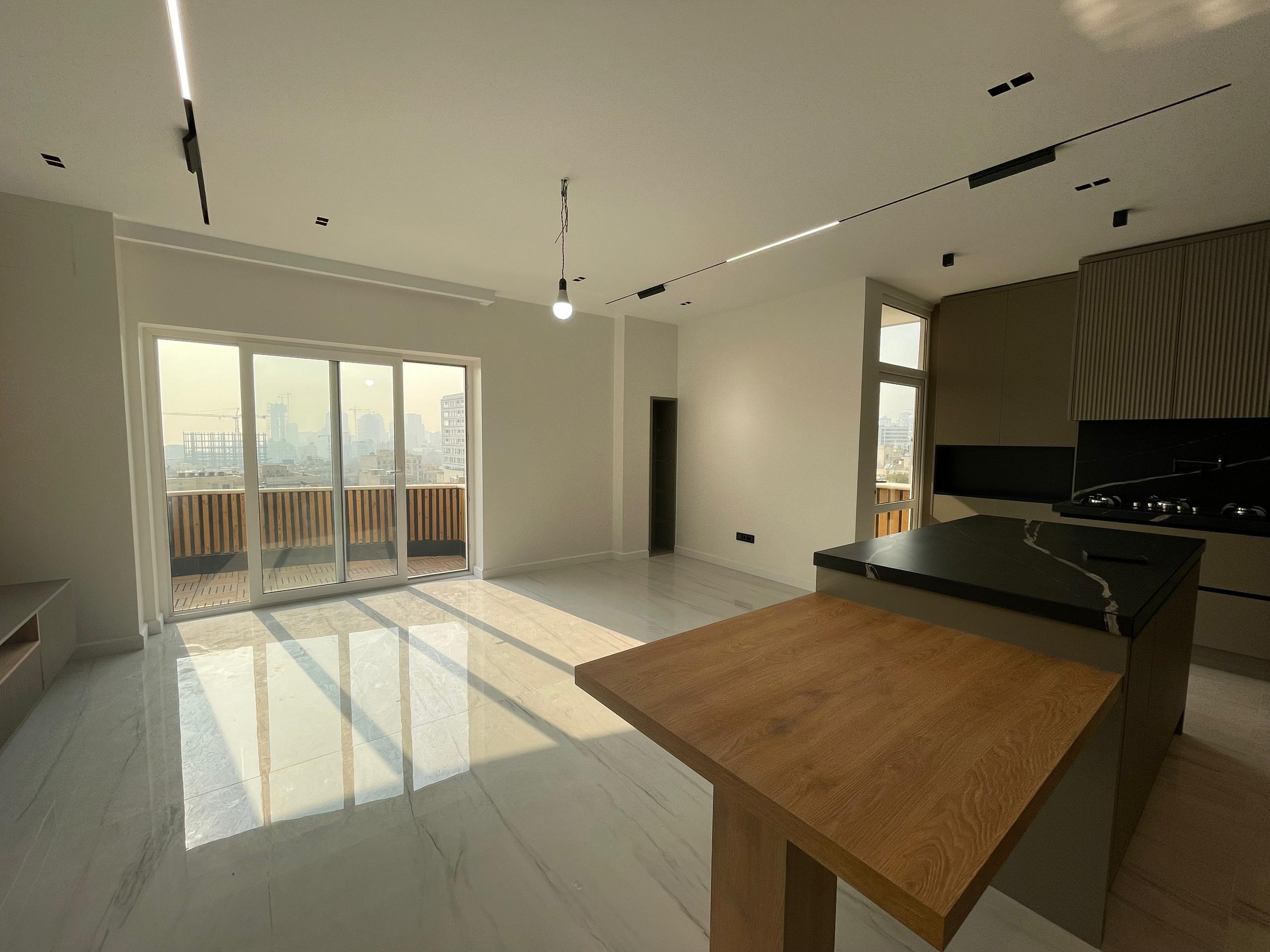 فروش آپارتمان 85 متر اندرزگو  ویو کل شهر فول بازسازی