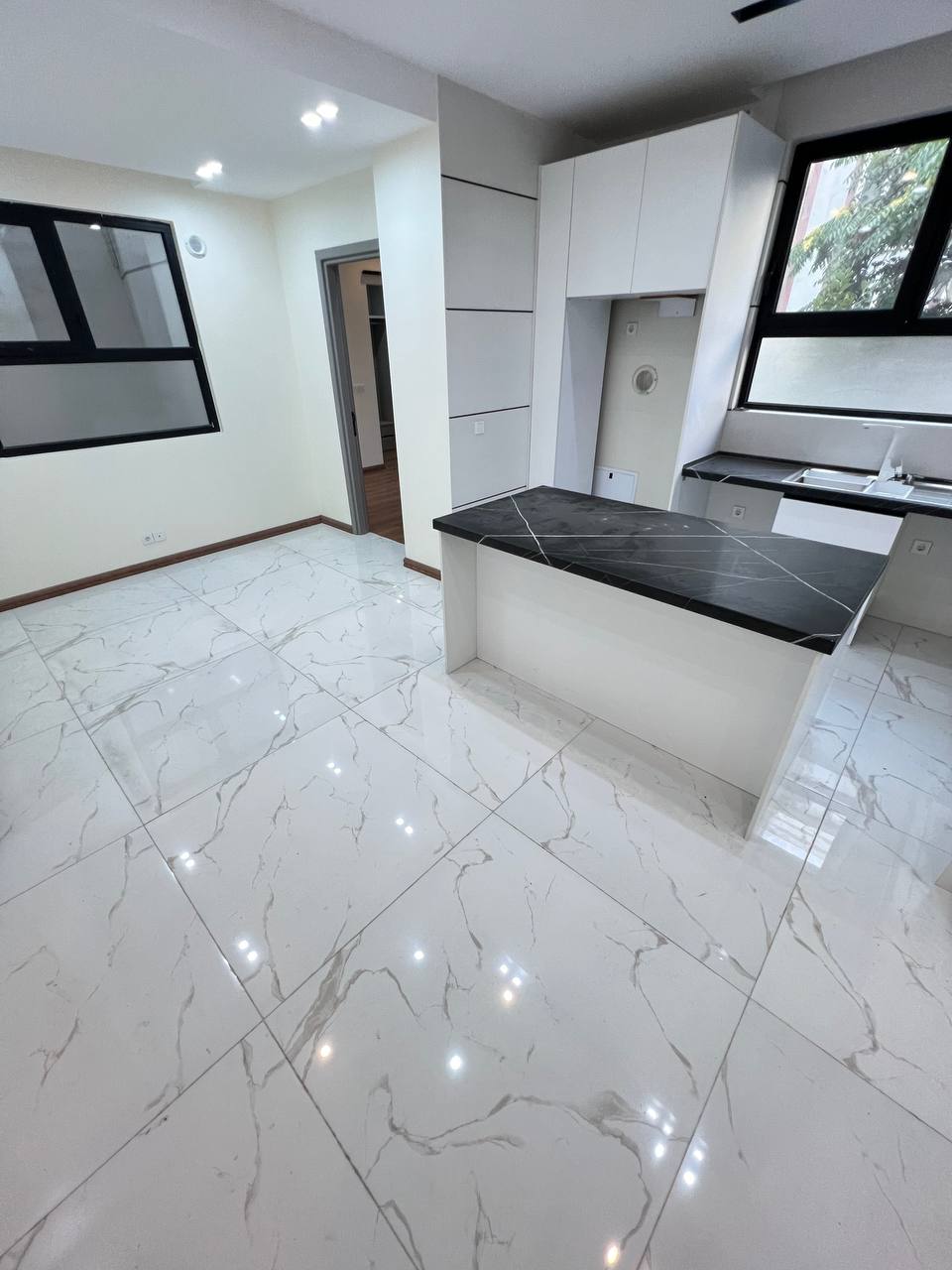 فروش آپارتمان 70 متری خوش نقشه کیکاووس تاپ لوکیشن