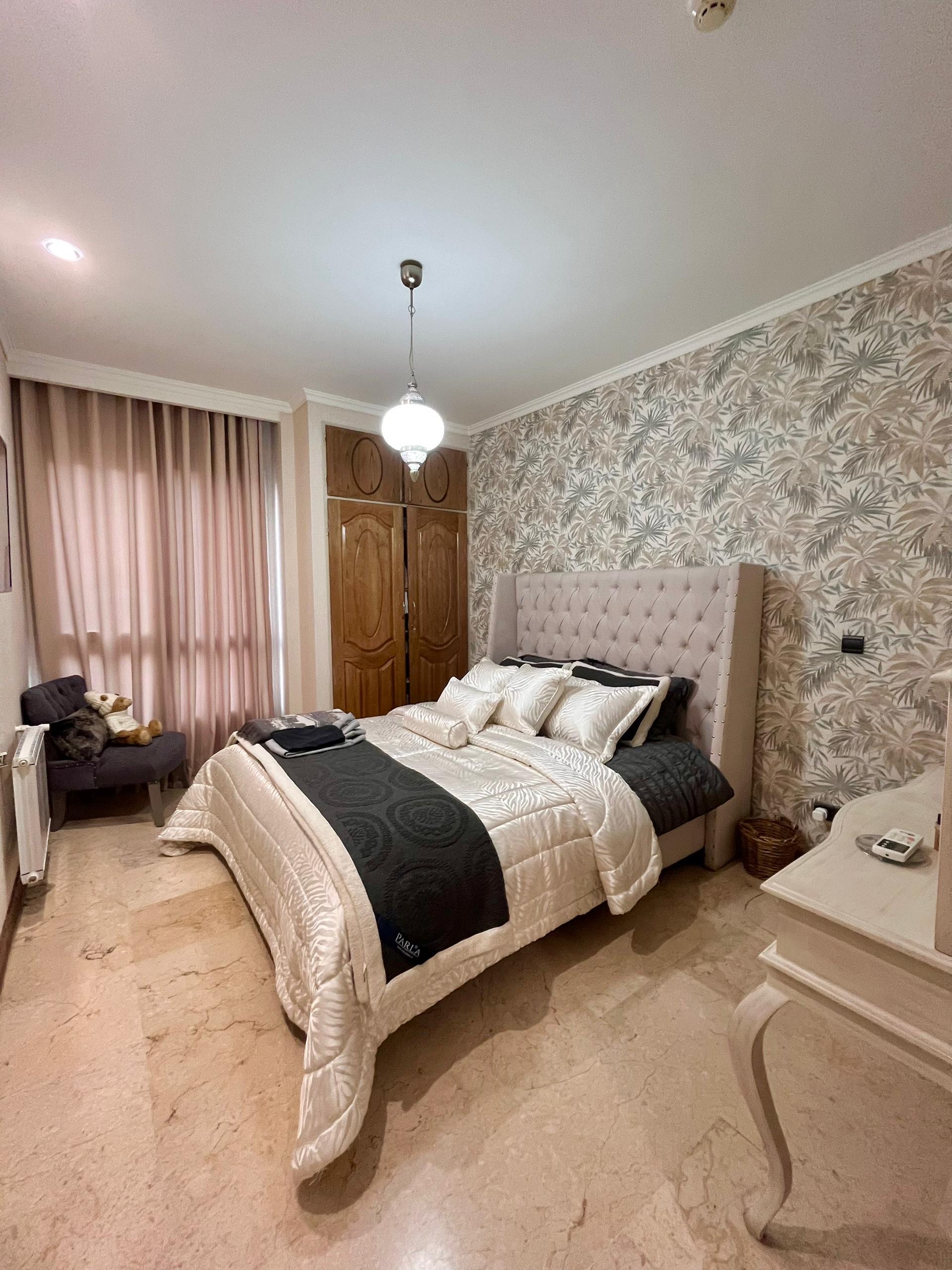 فروش آپارتمان 160 متر اندرزگو سه خواب