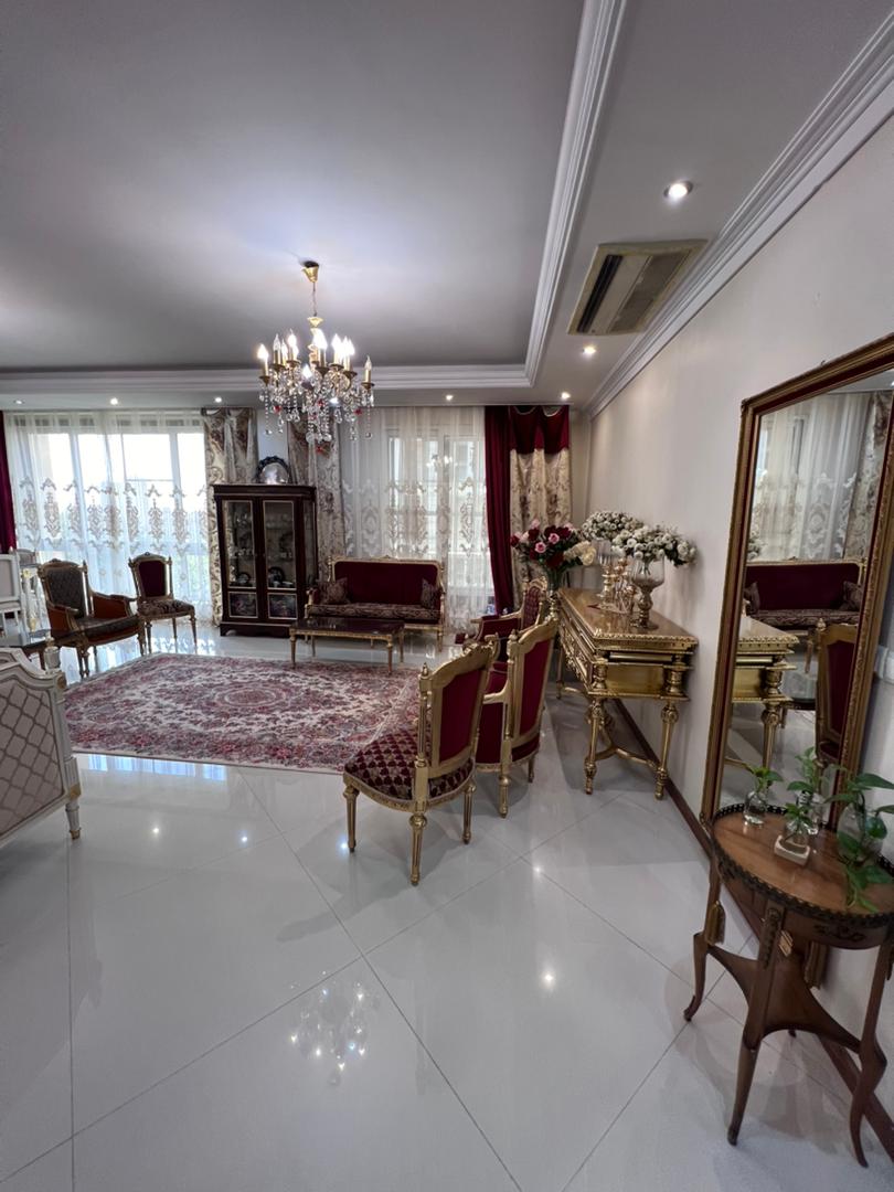 فروش آپارتمان 142 متر گلزار اقدسیه 8 ساله 2 پارکینگ