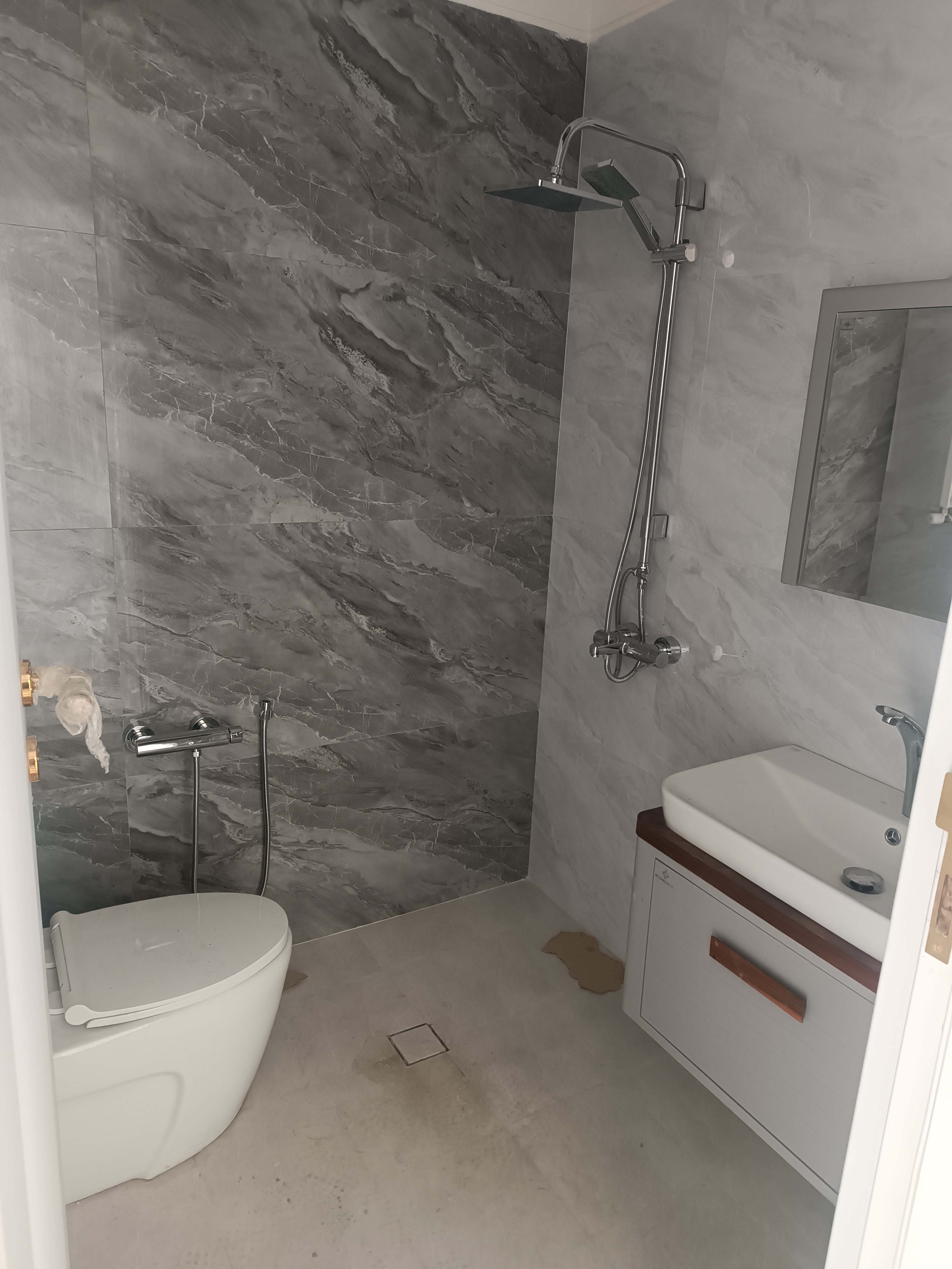 اجاره اپارتمان رهن کامل واحد نوساز 225 متری