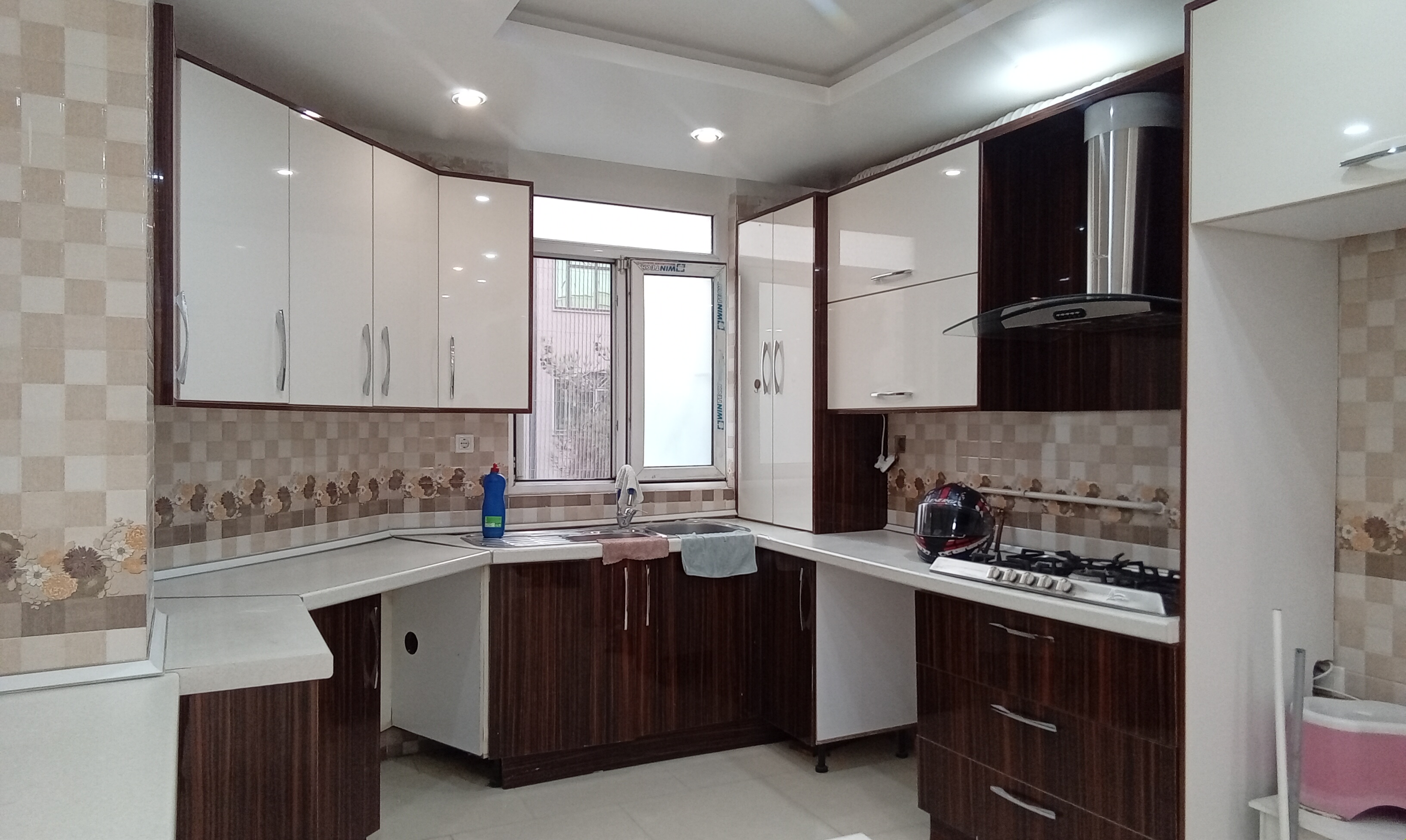 108متر دوخواب امکانات کامل