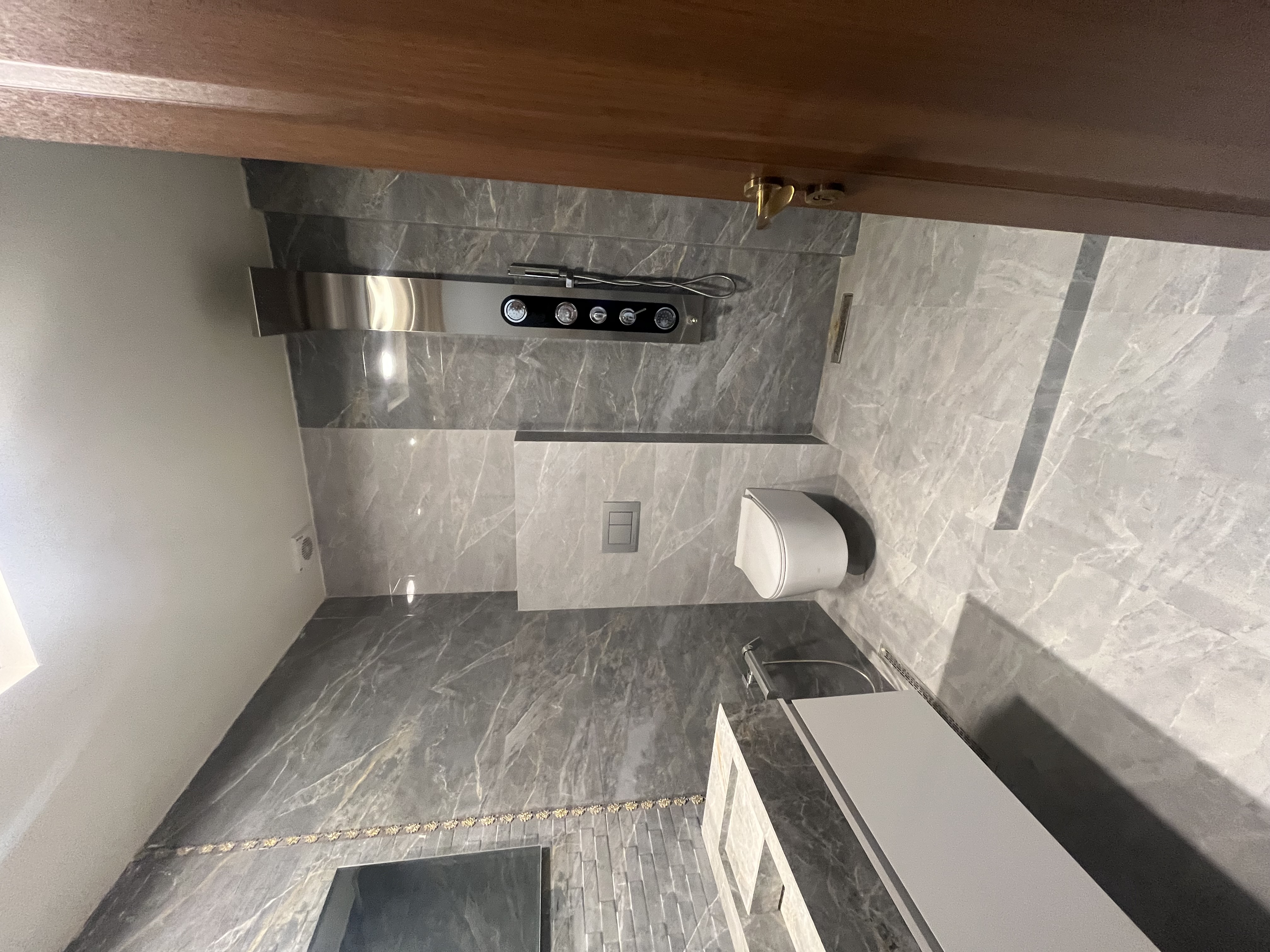 فروش اپارتمان 185 متر دیباجی جنوبی