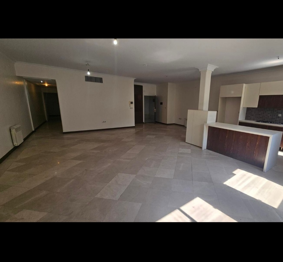 اجاره آپارتمان 100 متر قلهک خوش نقشه غرق نور