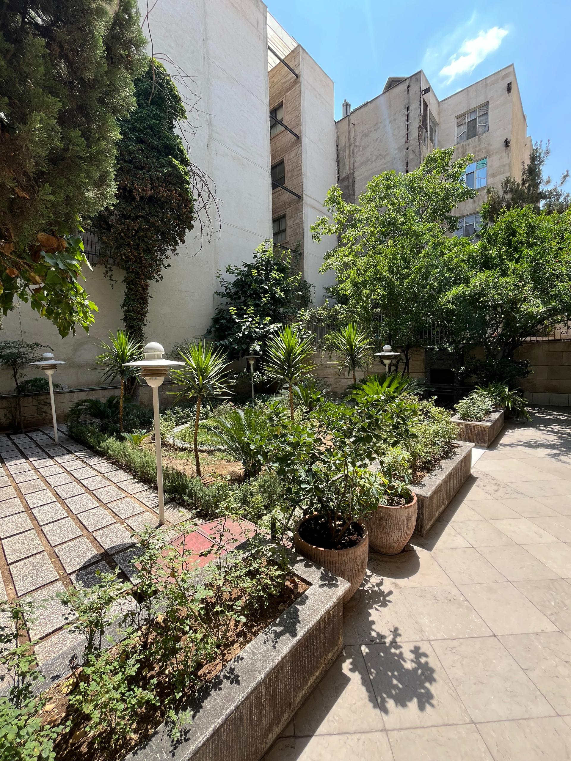 فروش آپارتمان 141متر کیکاووس مشاعات آبی