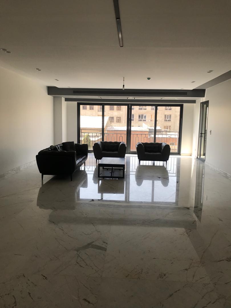 فروش آپارتمان 170متر آجودانیه 2پارکینگ