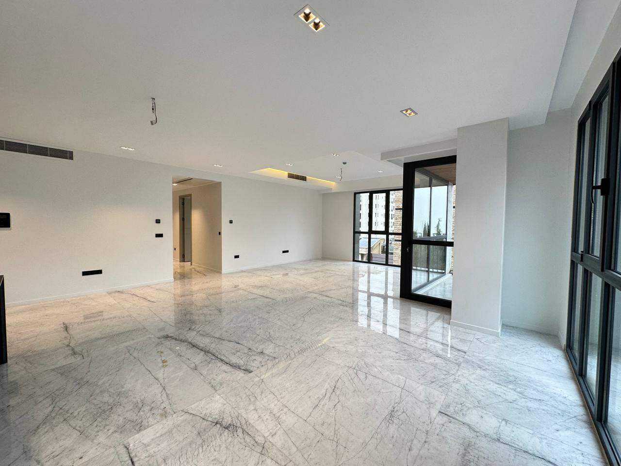 فروش آپارتمان 170 متر آجودانیه