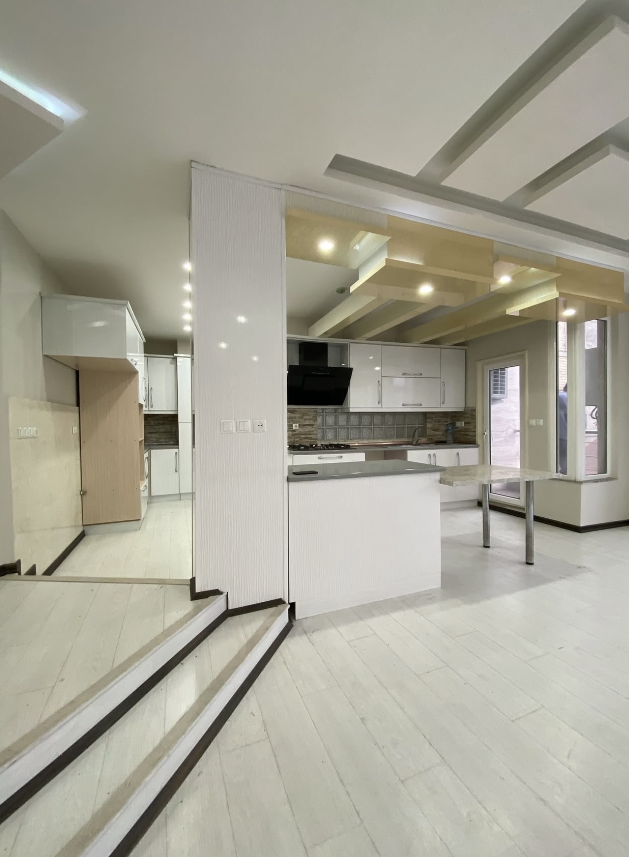 فروش اپارتمان 155 متر منظریه تاپ لوکیشن