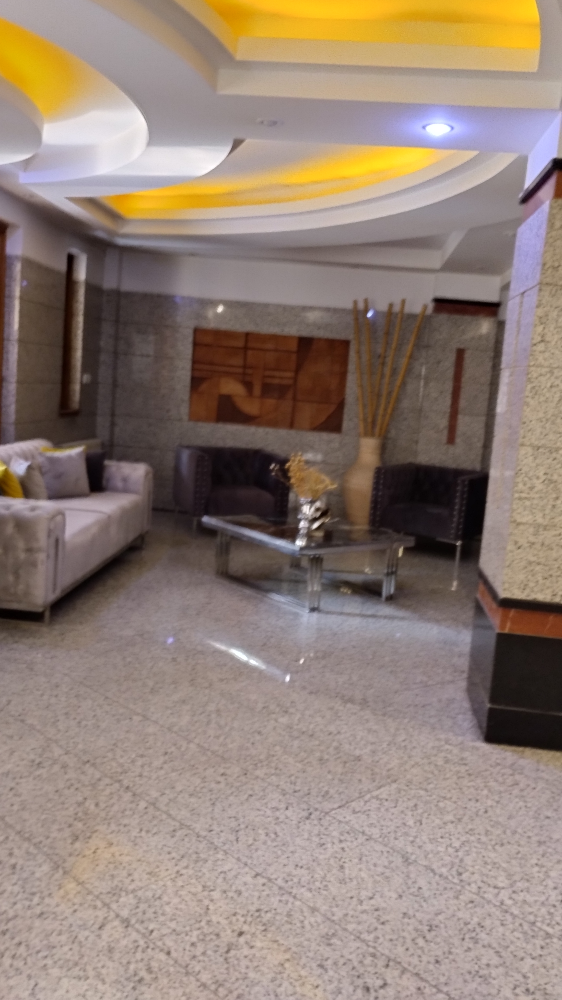 فروش آپارتمان 140 متر 3 خواب فول امکانات