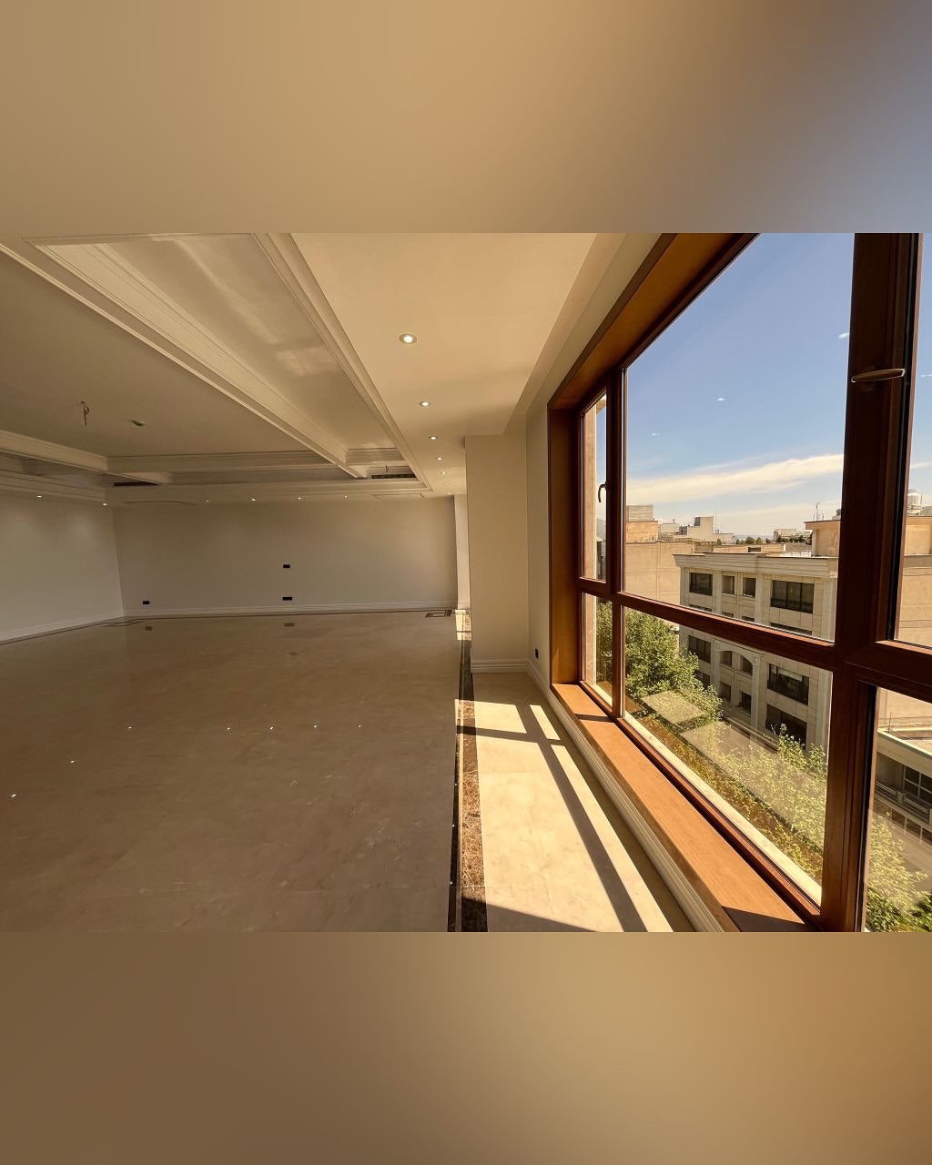 فروش‌ آپارتمان 250 متر کامرانیه سه مستر