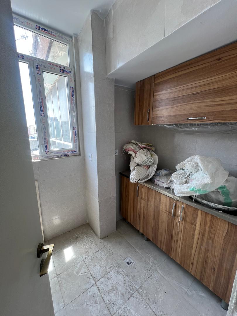 اجاره اداری 120 متر نارمک تک اتاق