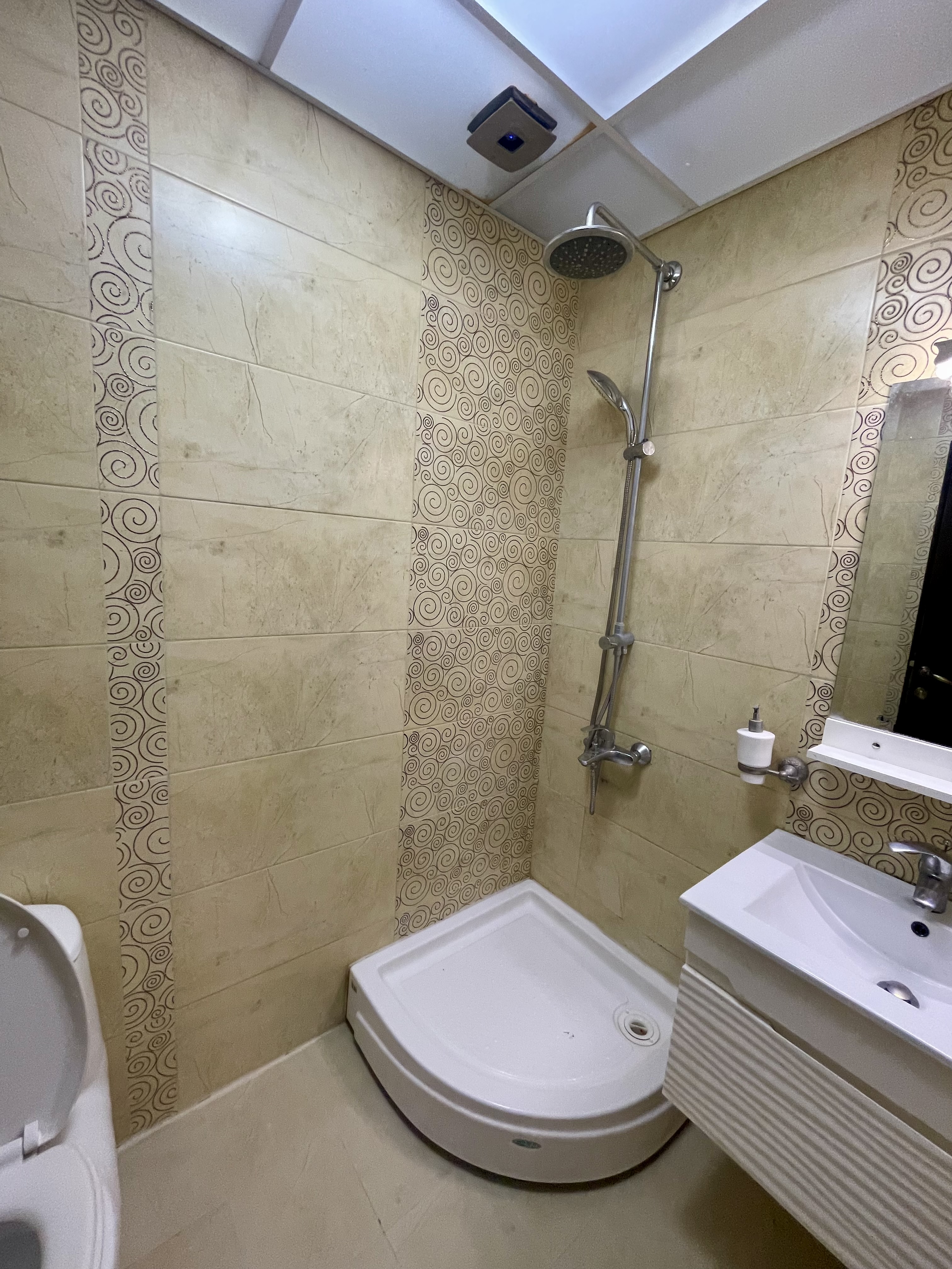 اجاره آپارتمان 172 متر نیاوران تاپ لوکیشن