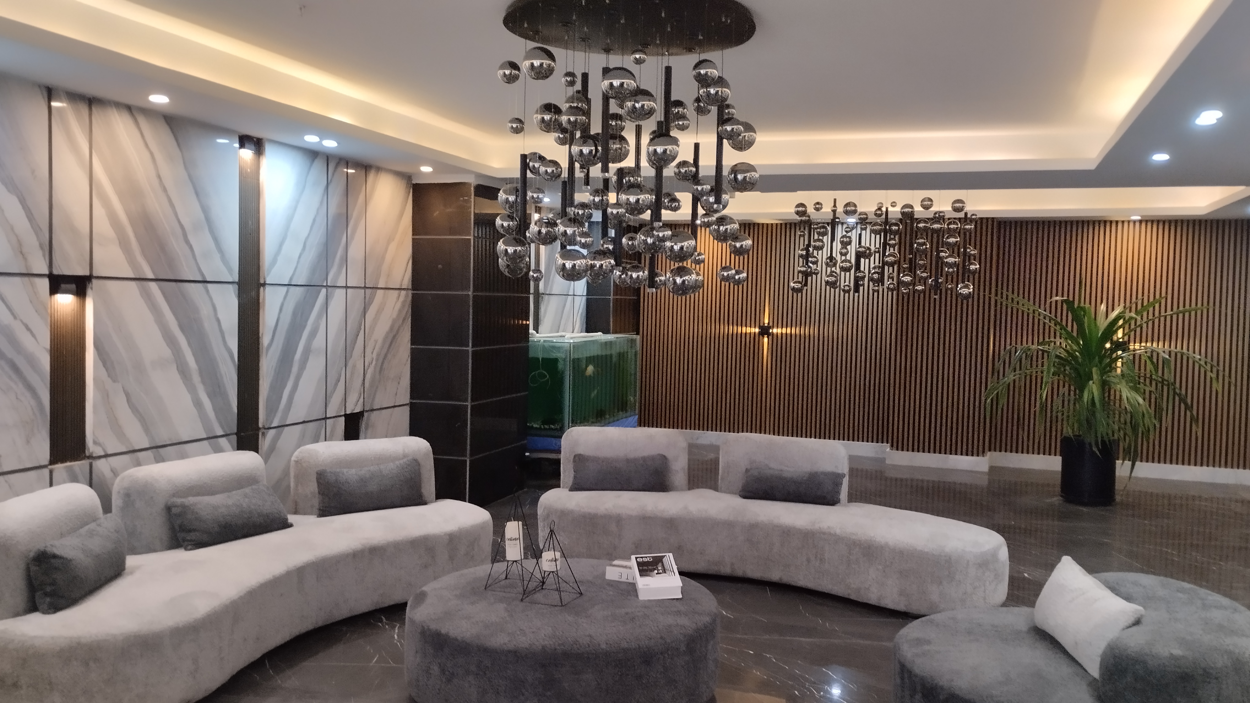 و فروش آپارتمان 100 متر 2 خواب نوساز مدرن