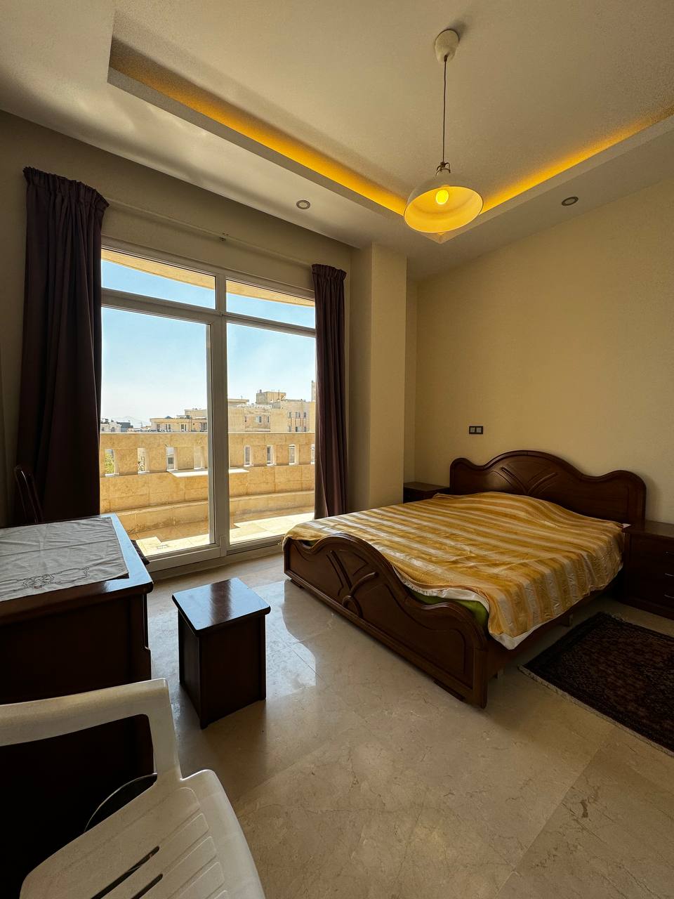 فروش آپارتمان 195متر قیطریه 10مترتراس