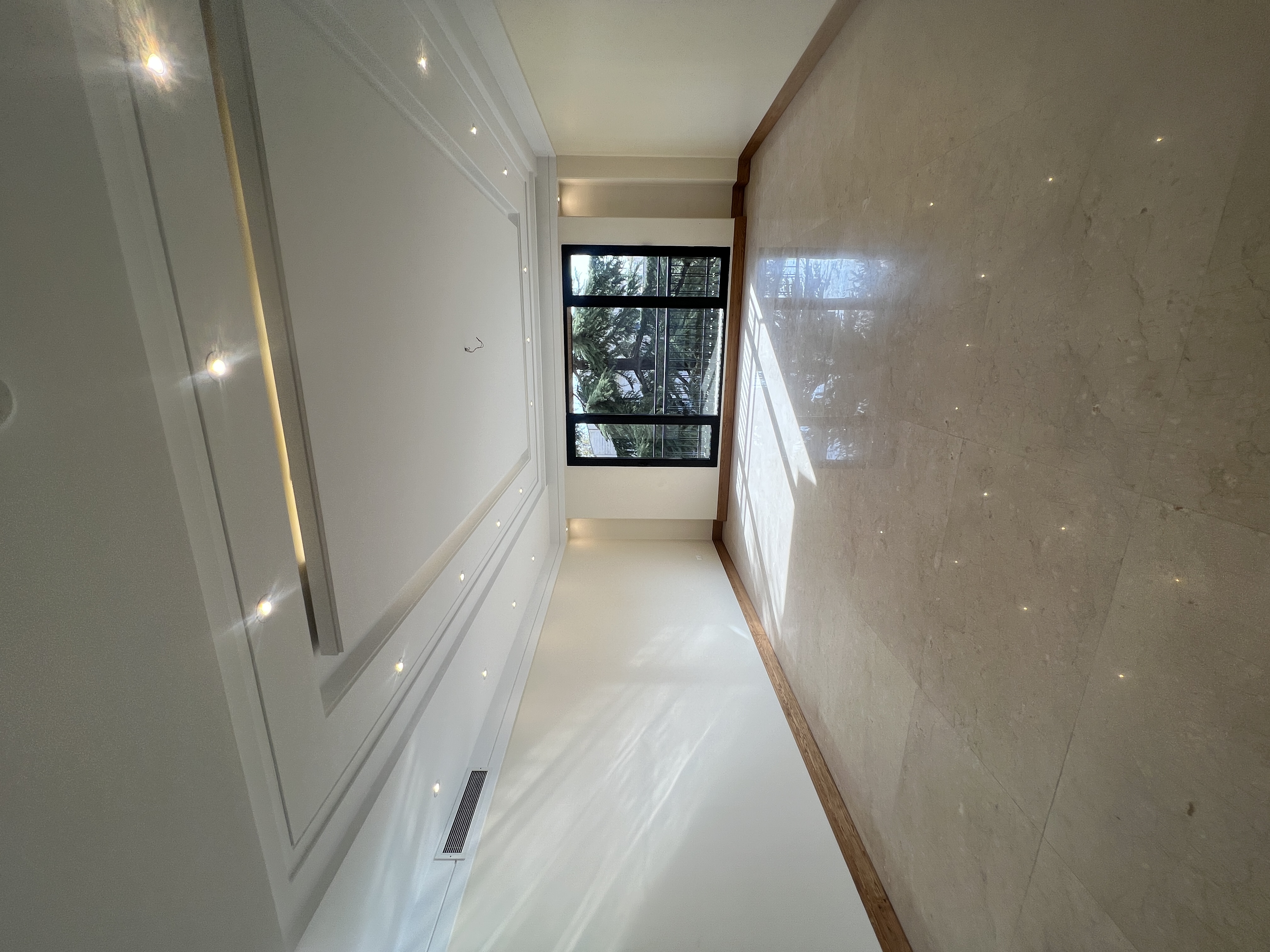 آجودانیه/240متر/3مستر/فول‌مشاعات/2پارکینگ