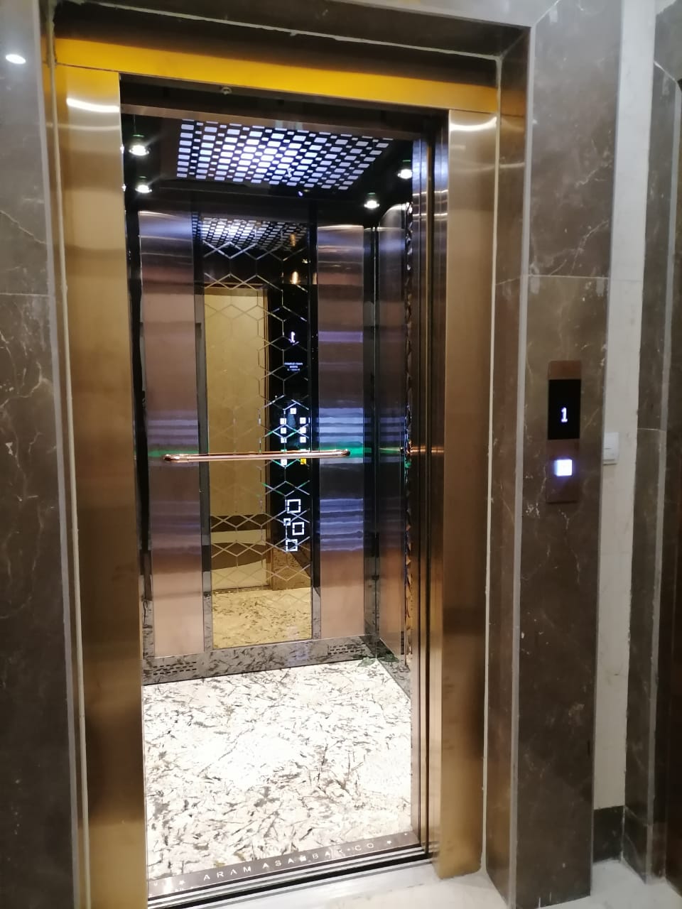 فروش آپارتمان 140 متر عطار دیباجی جنوبی