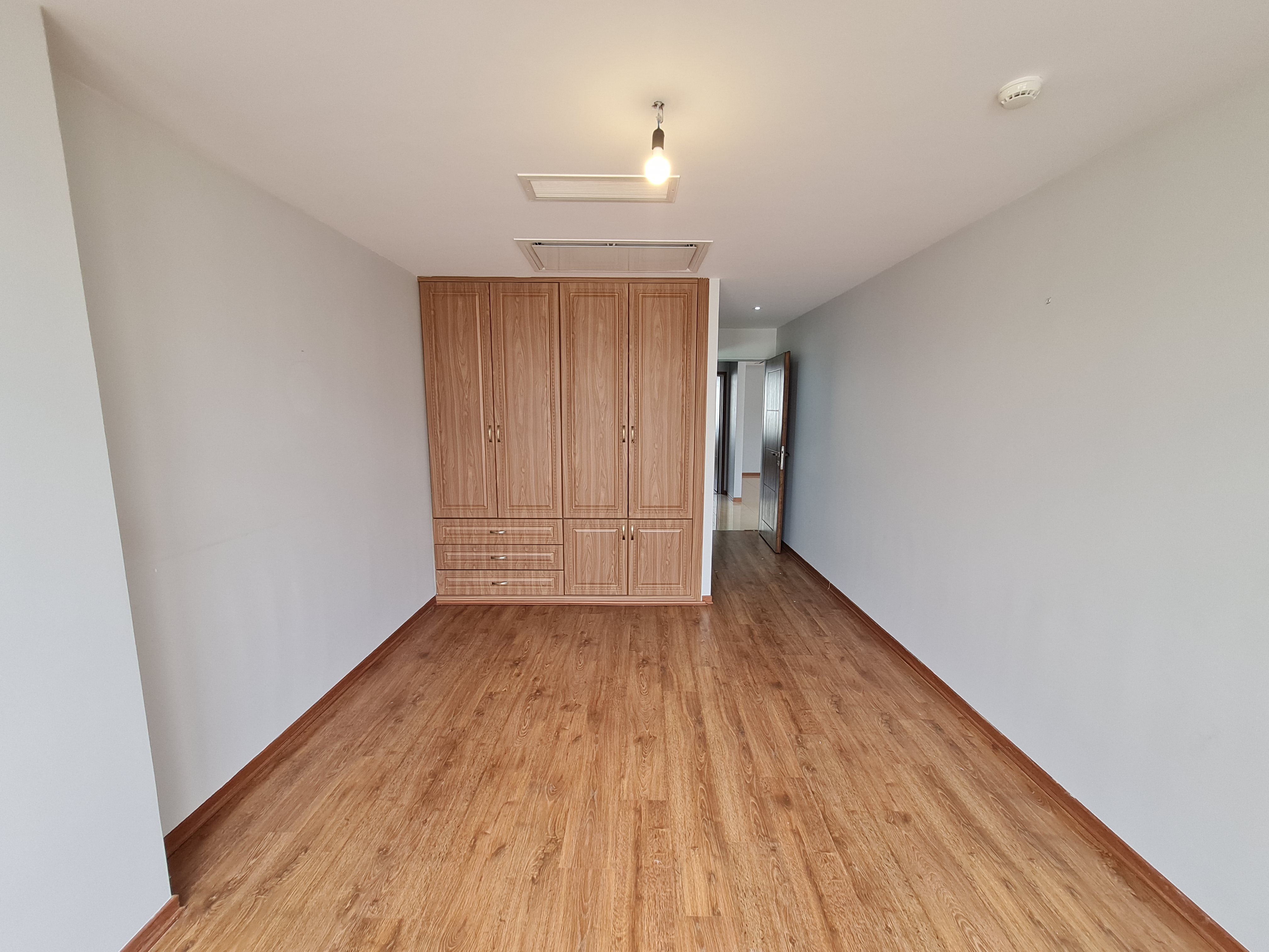 اجاره آپارتمان 135 متر جهانتاب تاپ لوکیشن