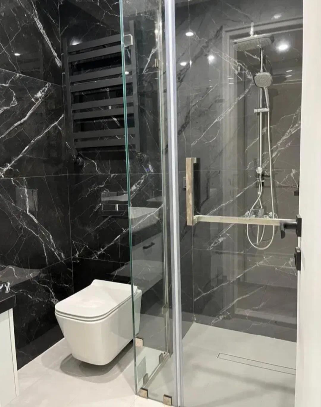 اجاره آپارتمان 190متر فرمانیه فول مشاعات تراس قابل چیدمان