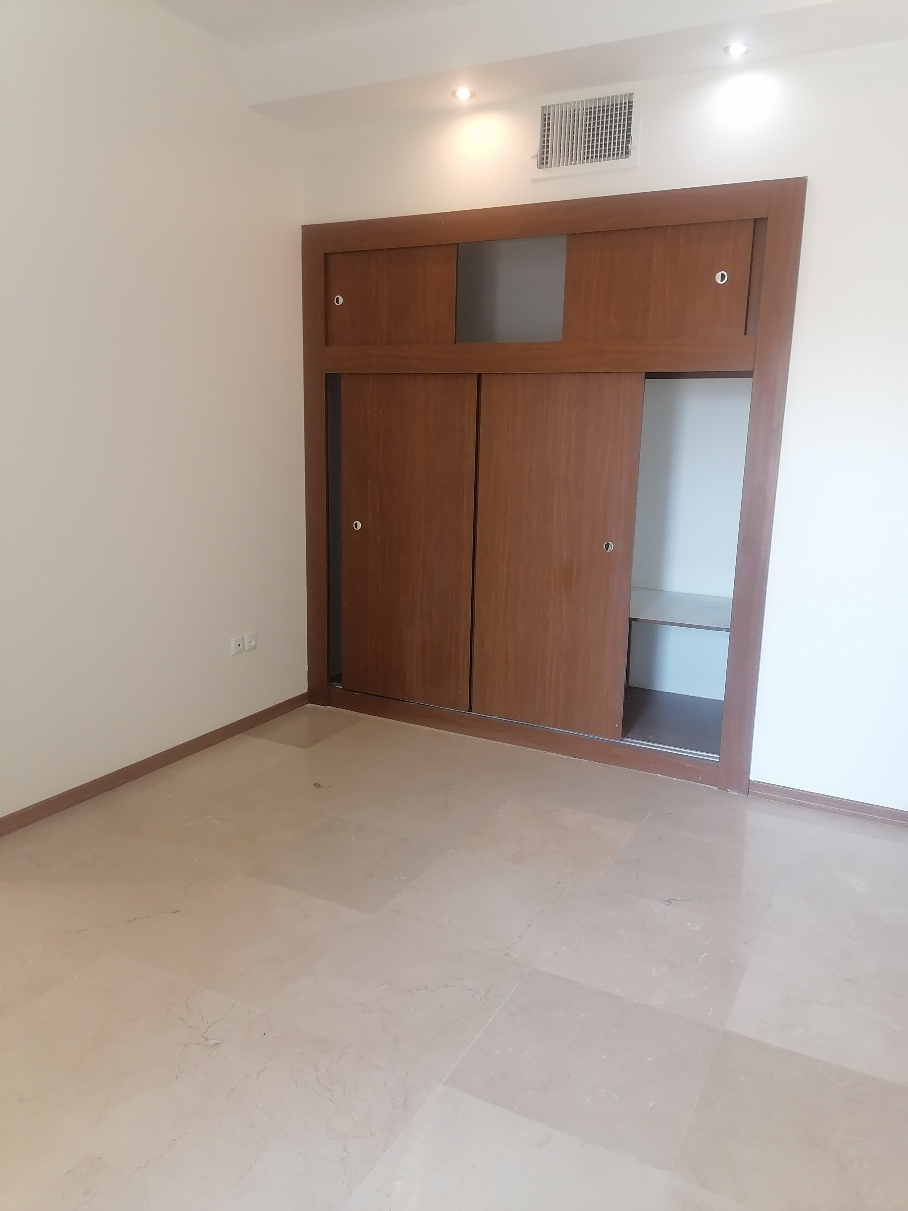 اجاره آپارتمان 85متر نارمک تاپ لوکیشن