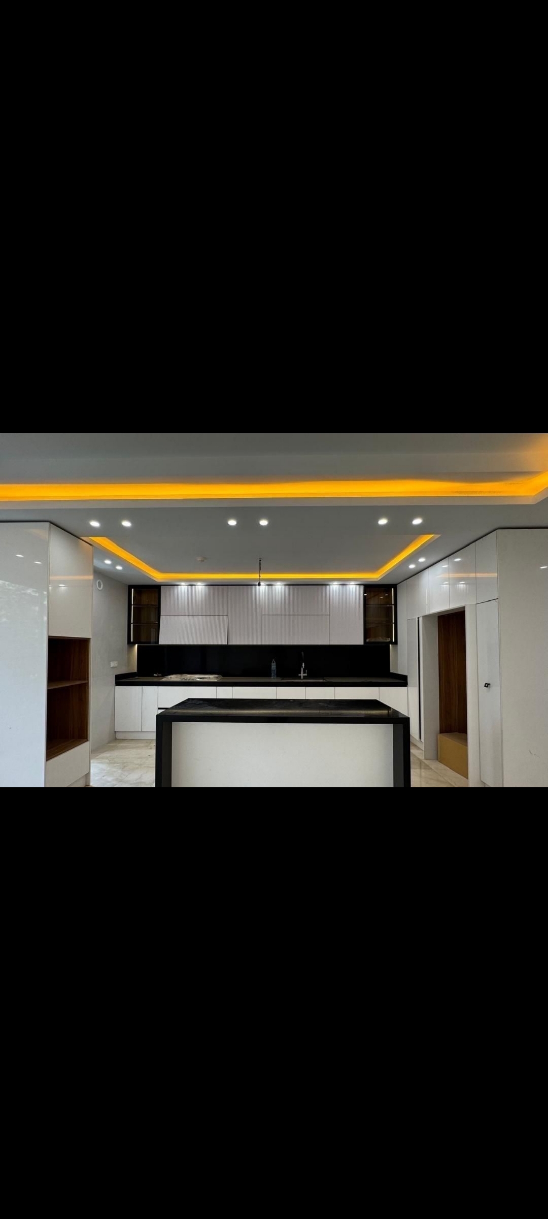 فروش آپارتمان 230 متر آجودانیه فول امکانات