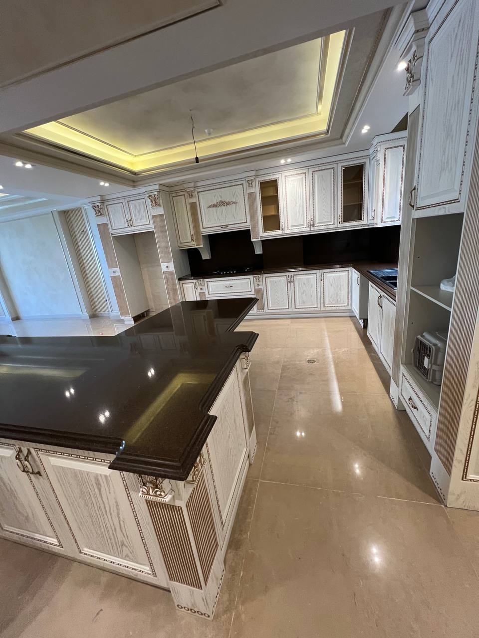 اجاره آپارتمان 200 متر نیاوران