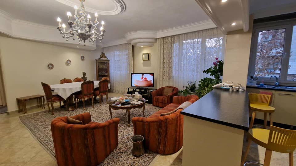 فروش آپارتمان 125 متر کیکاووس غرق نور