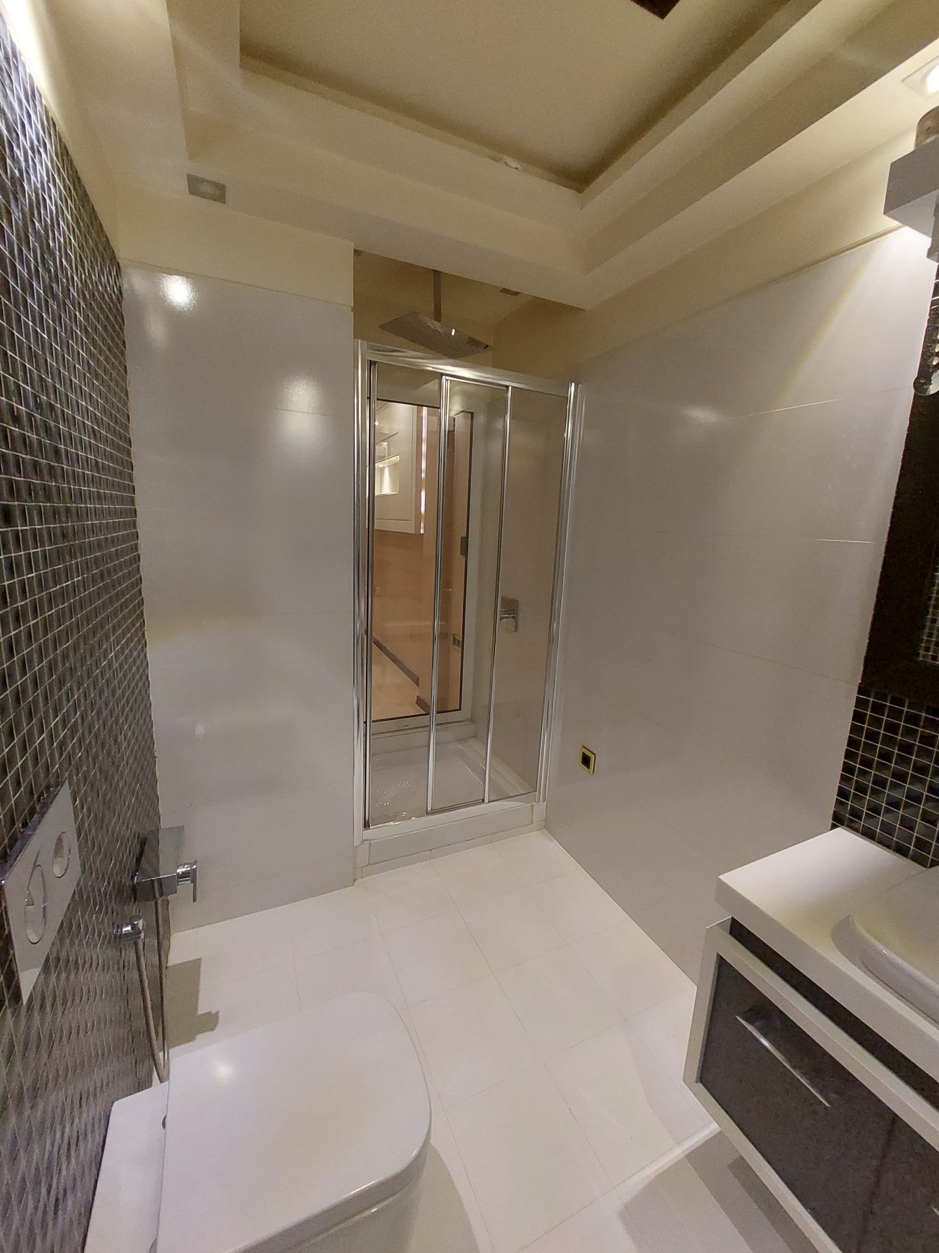 فروش آپارتمان 220متر اقدسیه سپند