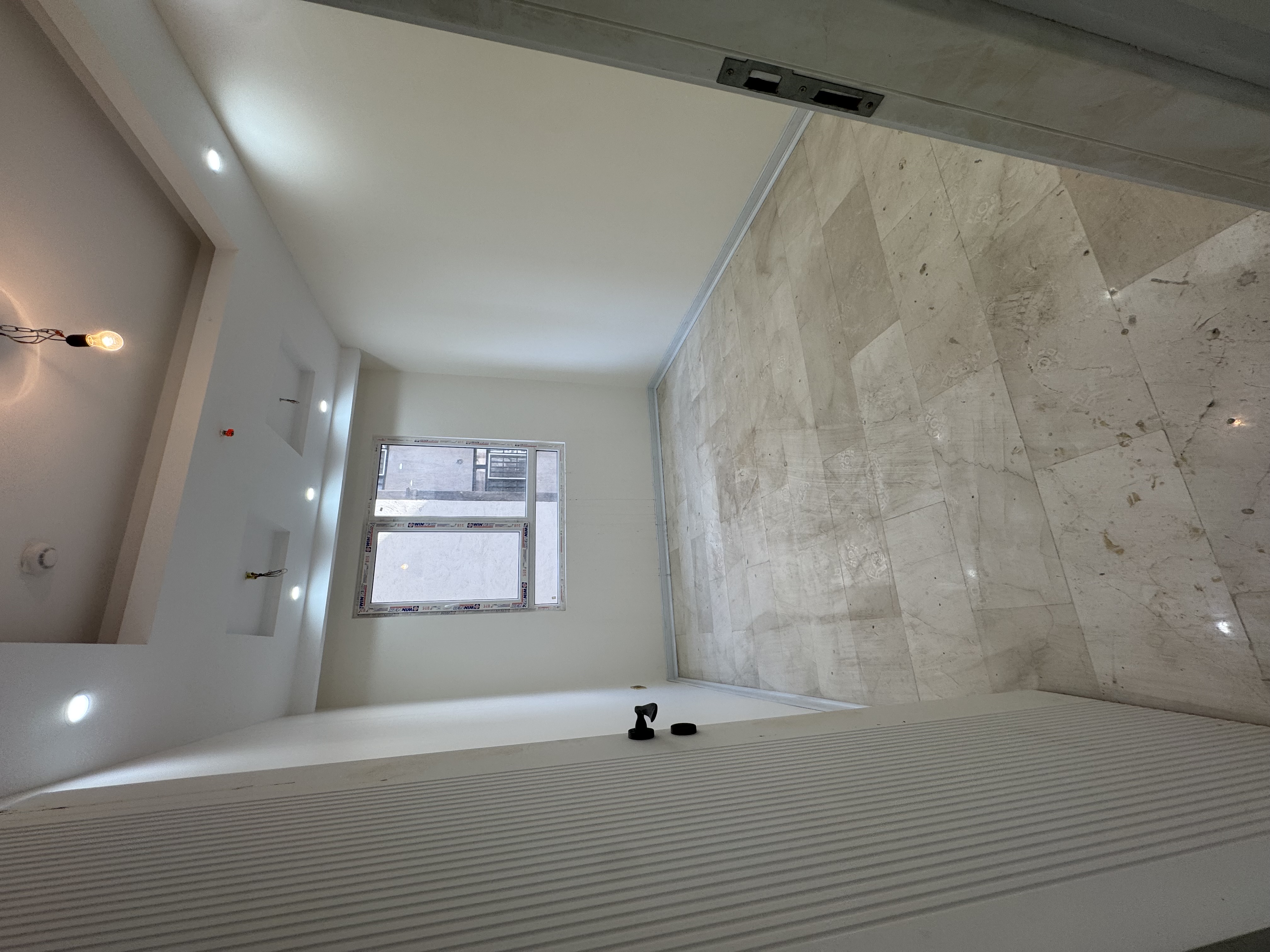 رهن اپارتمان 145 متری 2 خوابه کلید نخورده