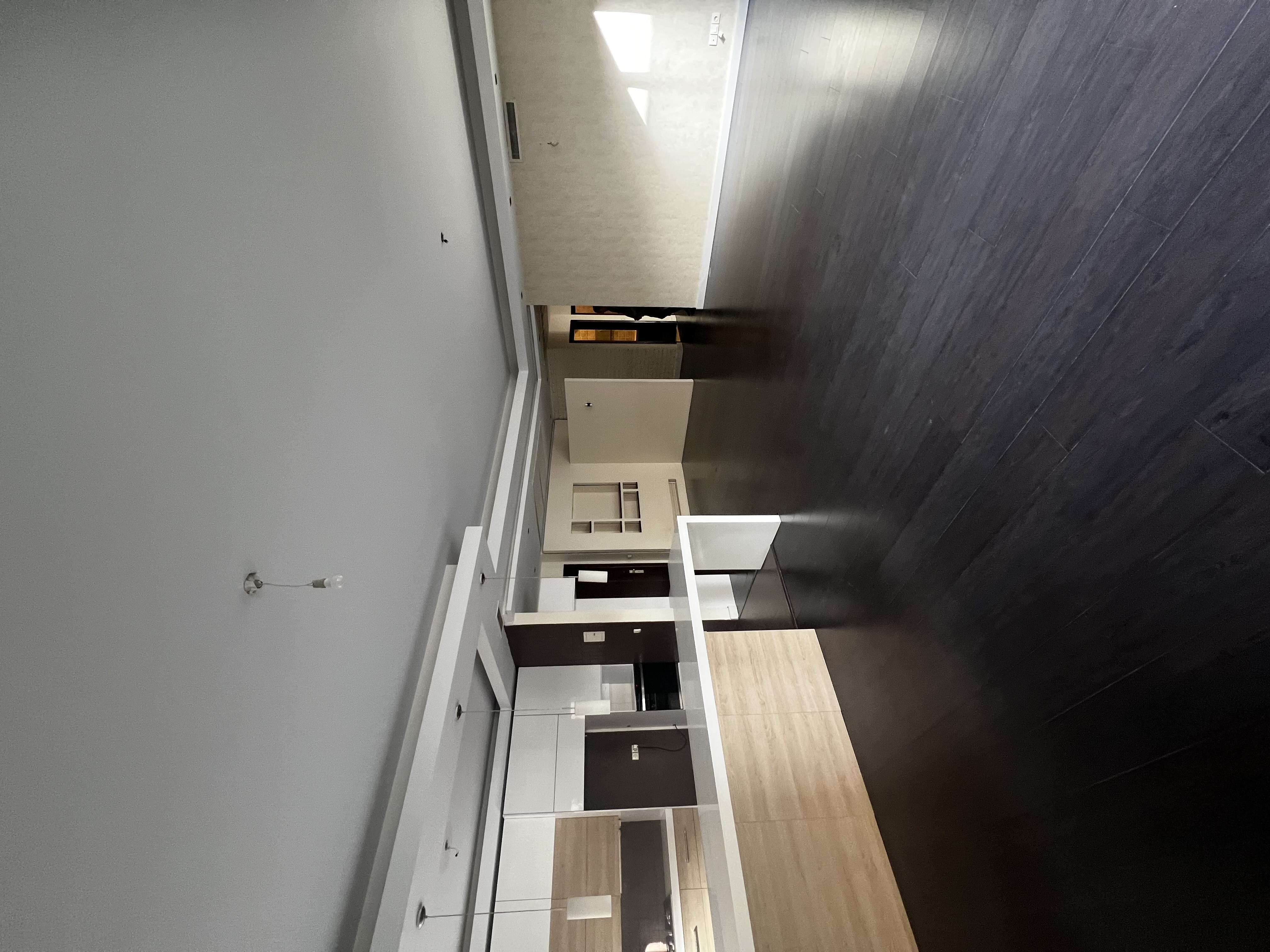 فروش 150 متر آپارتمان اختیاریه غرق نور حیاط