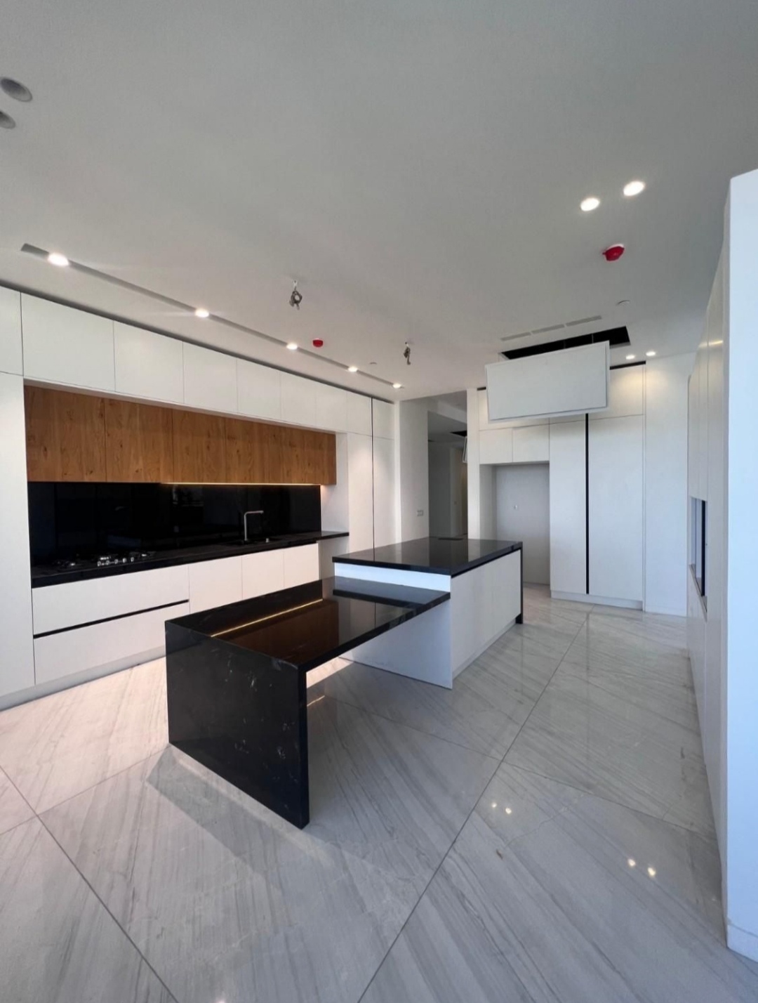 فروش آپارتمان 150 متر دولت اختیاریه شمالی غرق در نور