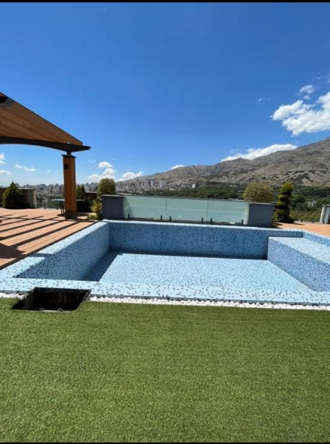 نیاوران برجباغ ابر لاکچری 256 مدرن لوکیشن اول ویو 42 متر تراس