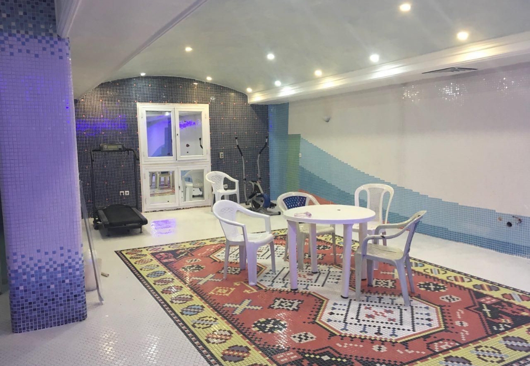 اجاره آپارتمان 190 متر اندرزگو 3 خوابه تاپ لوکیشن