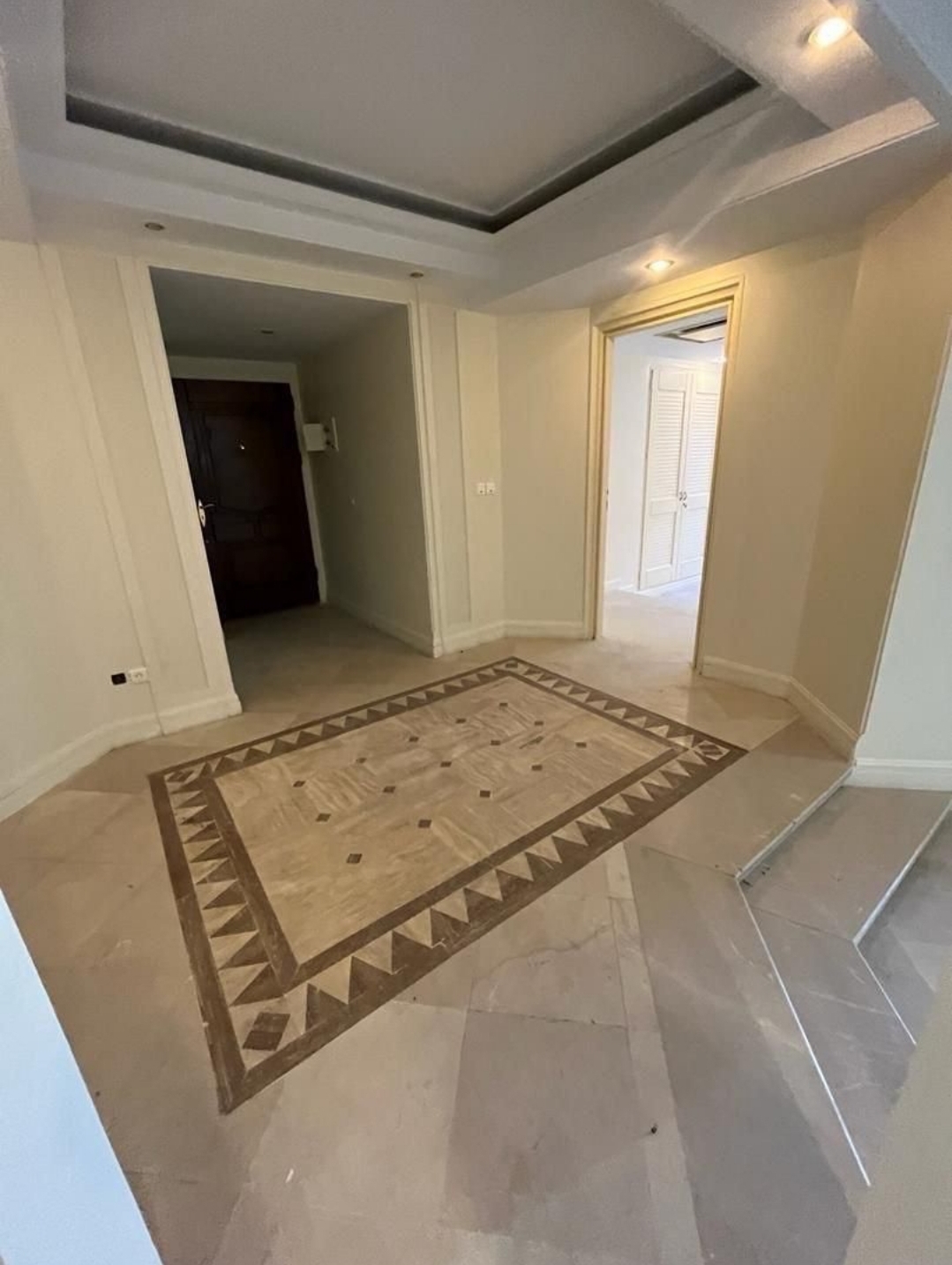 فروش آپارتمان در نیاوران