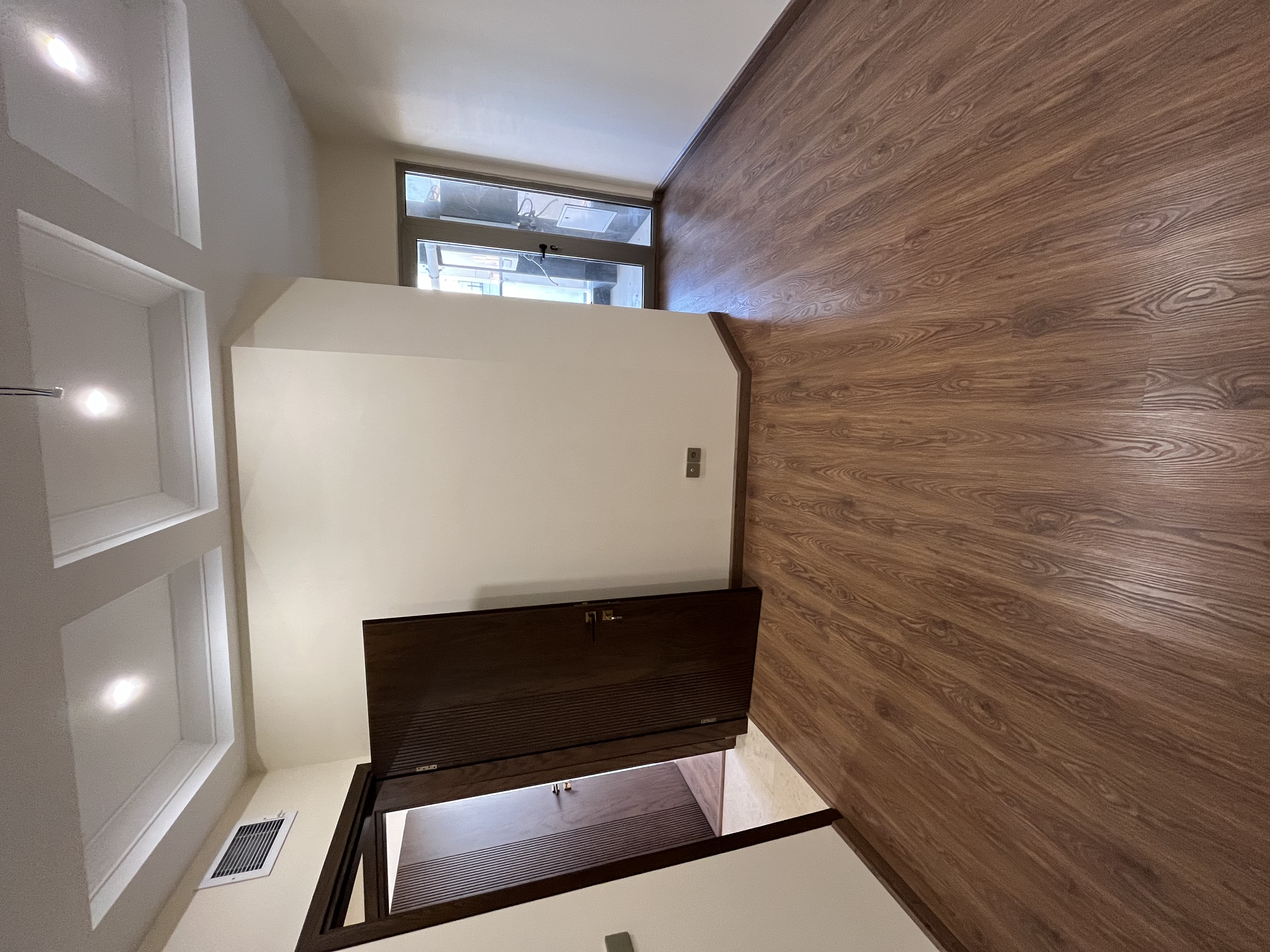 فروش آپارتمان 155 متر دیباجی نوساز با 2 پارکینگ سندی