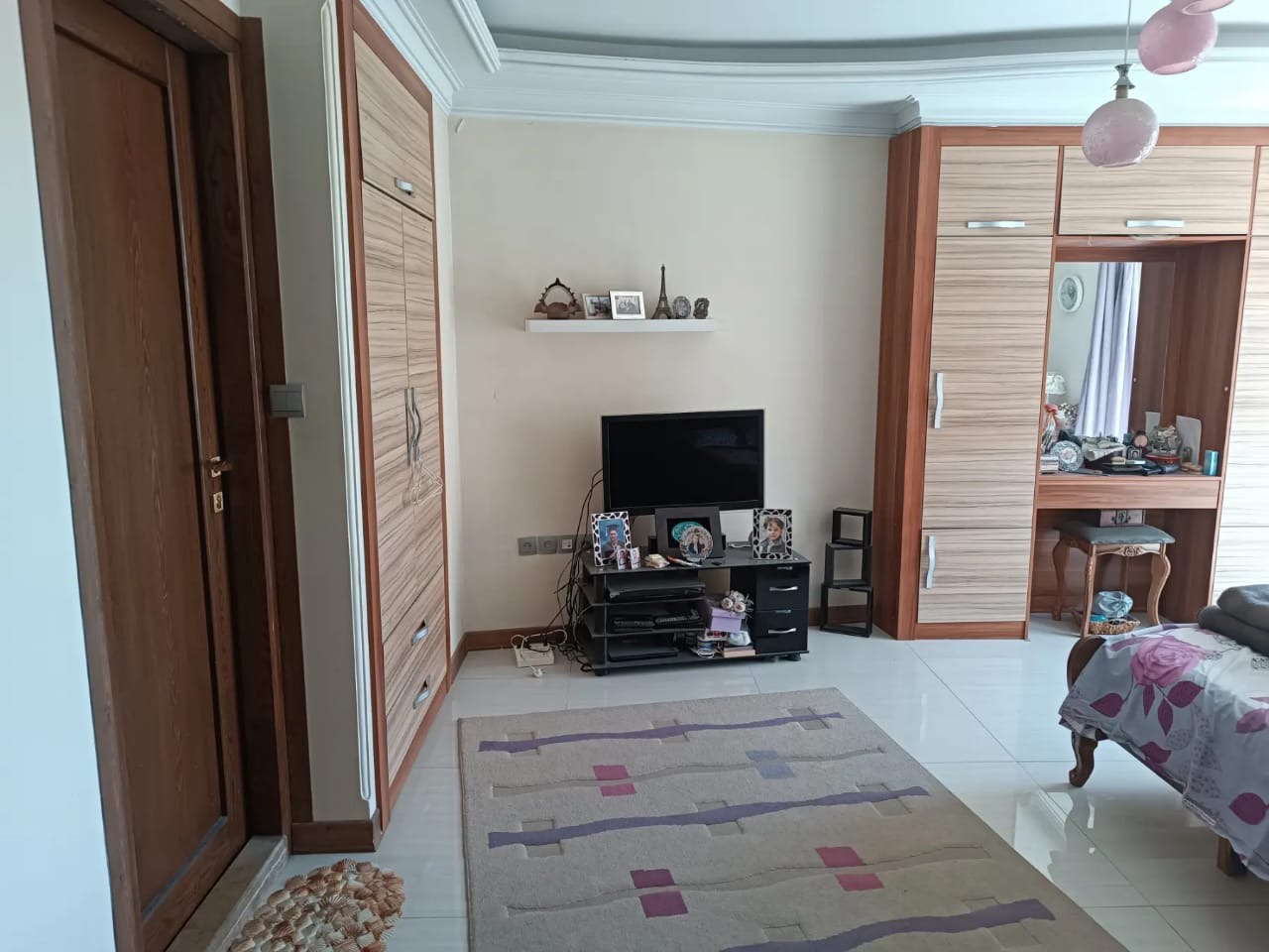 اجاره آپارتمان 200 متر نیاوران مشاعات آبی